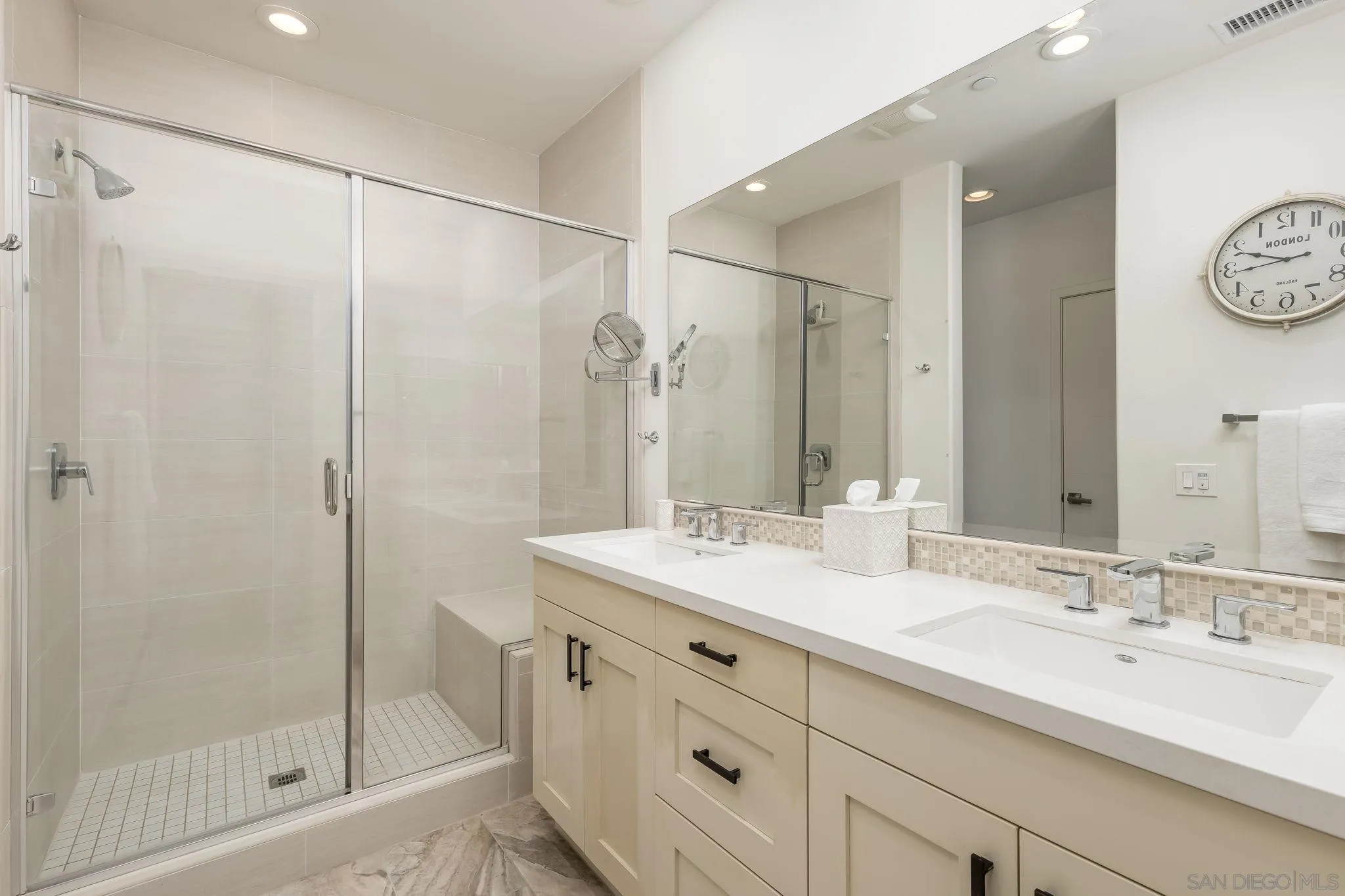 Photo #20: 250025925 Listing: Photo #20