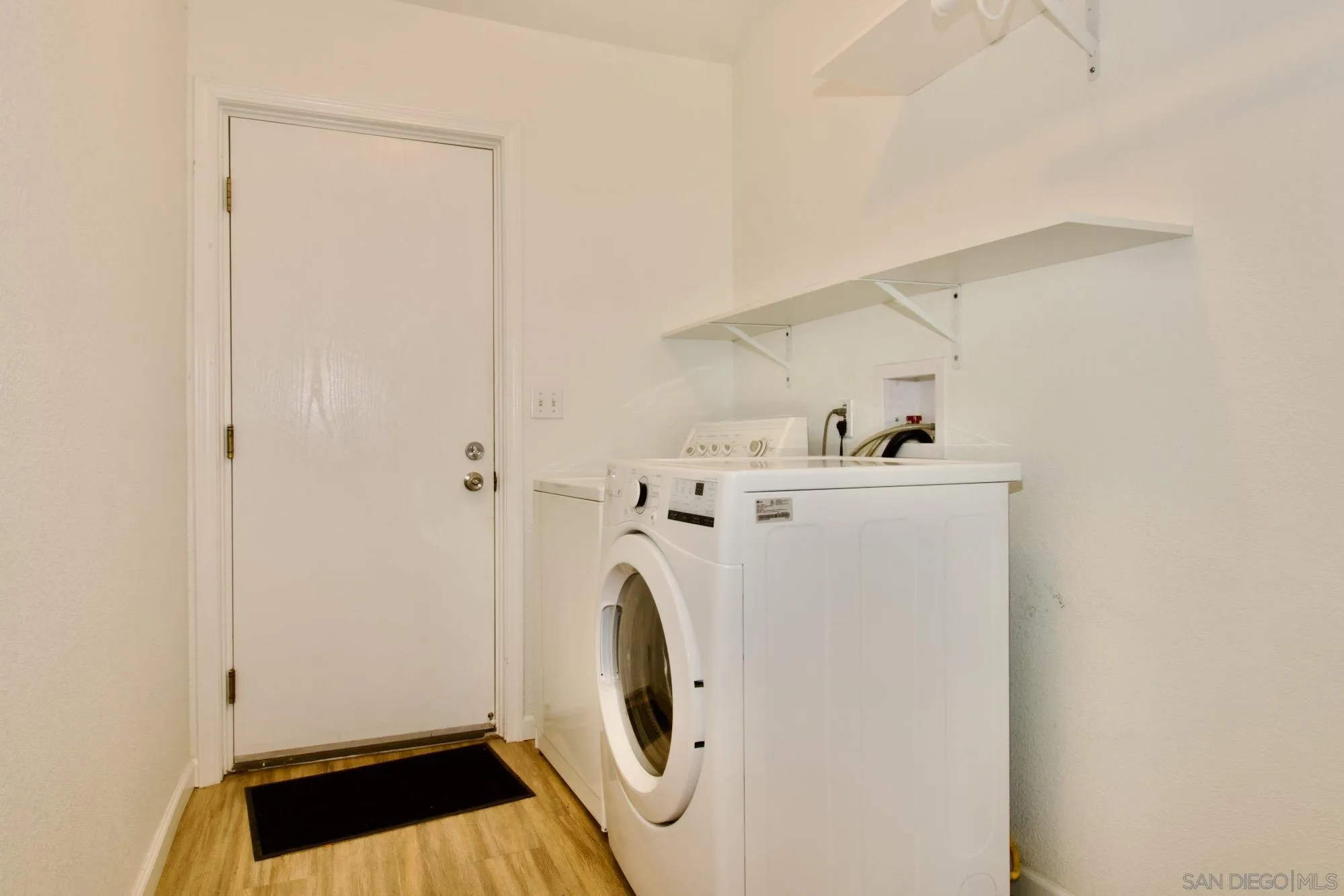 https://cdn.realtyfeed.com/cdn/127/250025929/7f8677e38c5f863ee0fa17b28dc49304.webp