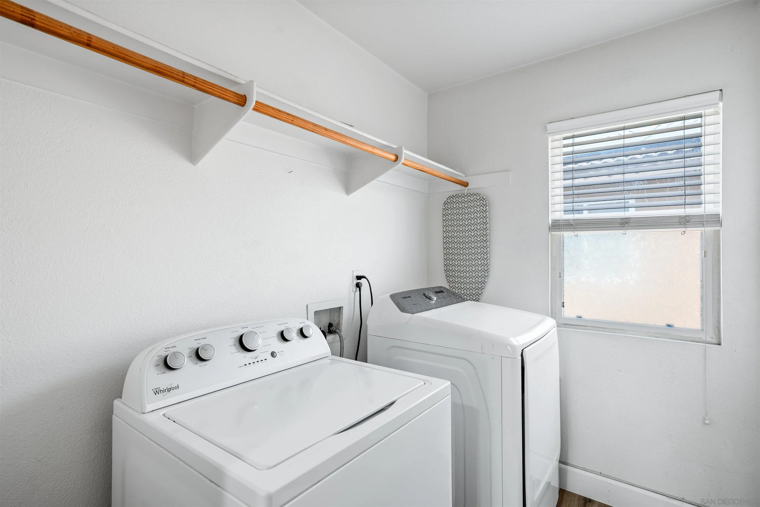 https://cdn.realtyfeed.com/cdn/127/250025939/3954828ff724bfa34465cab1d413b8f7.webp