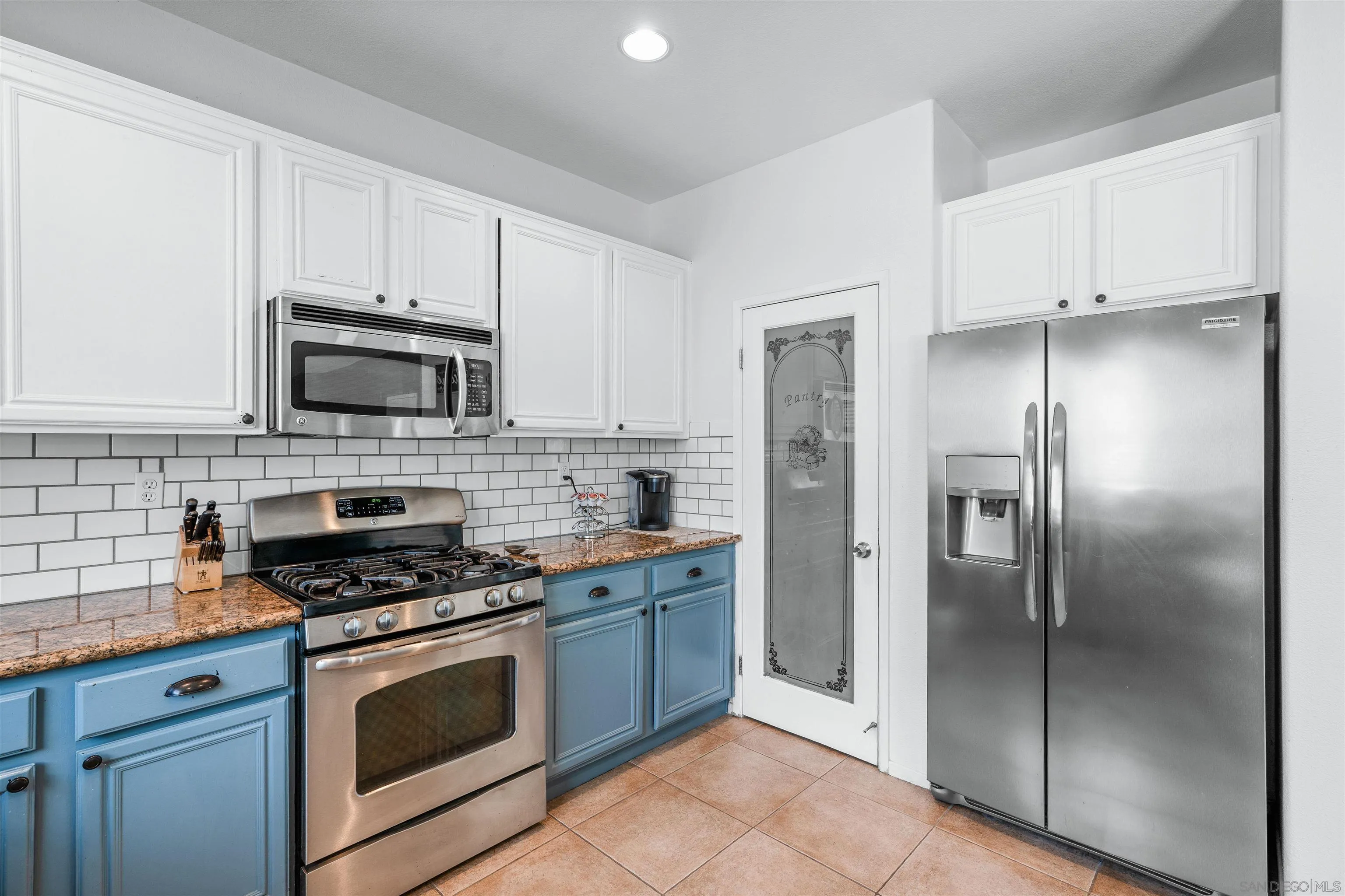 https://cdn.realtyfeed.com/cdn/127/250025939/5adc16d1da0799efa980676e99ae8162.webp