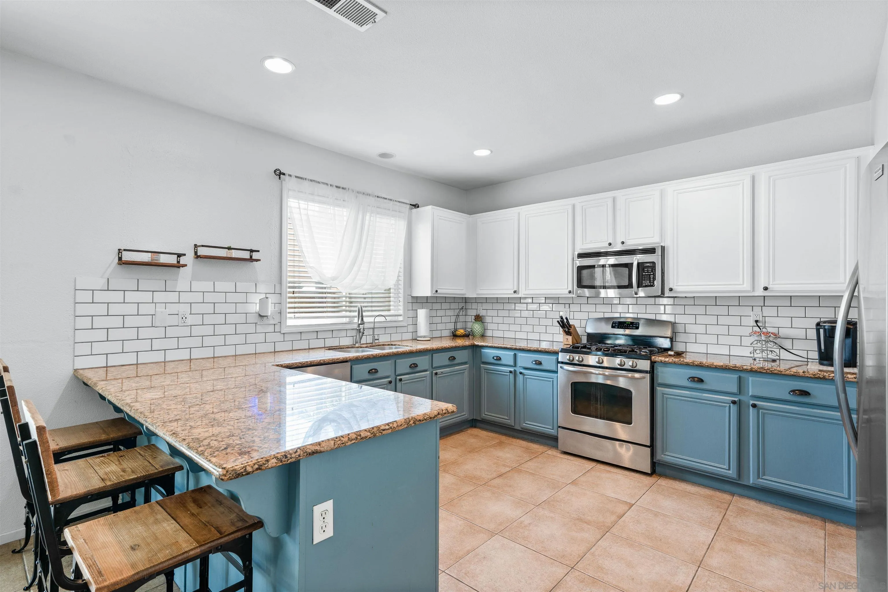 https://cdn.realtyfeed.com/cdn/127/250025939/5e8040fb8ab522383f011eb981bf26e9.webp