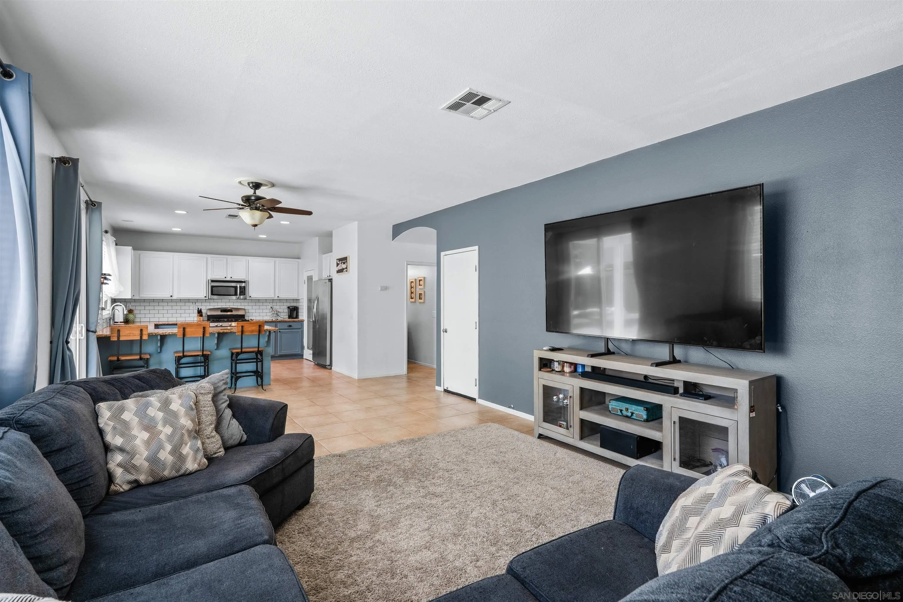 https://cdn.realtyfeed.com/cdn/127/250025939/8bee3067d46334a46670af04852dacda.webp