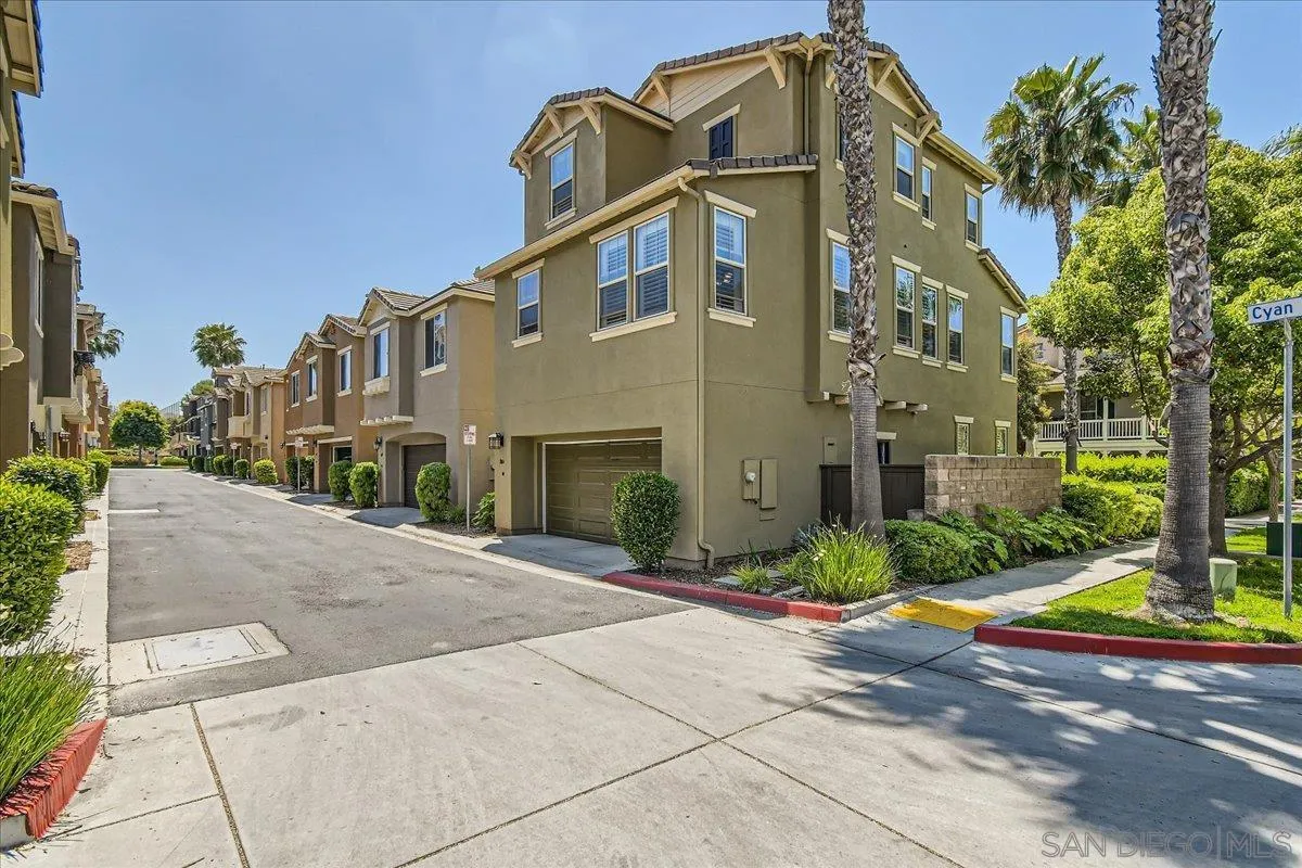 https://cdn.realtyfeed.com/cdn/127/250025954/ce2d8a1cbb252cbead51e1625e3afc41.webp