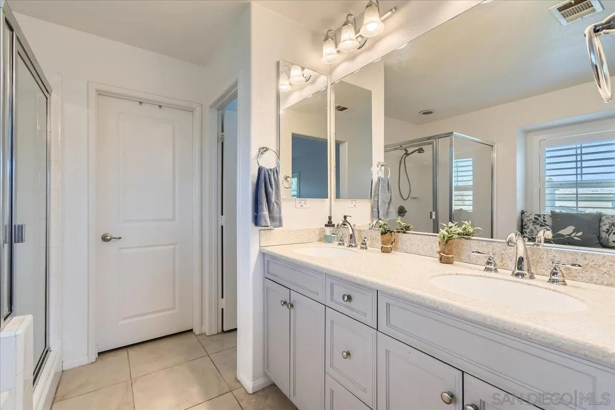 https://cdn.realtyfeed.com/cdn/127/250025954/ceaa03c7026a59cc19a64131aad9cfea.webp