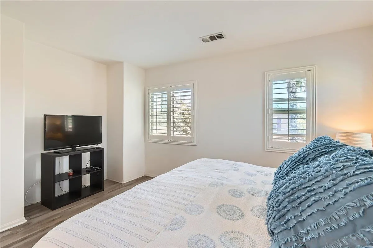 https://cdn.realtyfeed.com/cdn/127/250025954/df19e8bd7286f4ee886fc8fb3476c3b7.webp