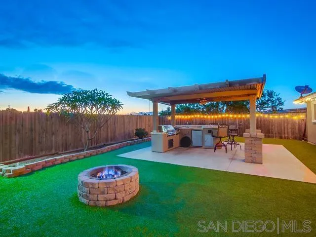 https://cdn.realtyfeed.com/cdn/127/250025965/142d2c4f9fc3ae89a6dffd7b2e0a38c5.webp