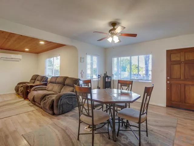 https://cdn.realtyfeed.com/cdn/127/250025965/290aa22975189e2a75848884f4b0a3bf.webp
