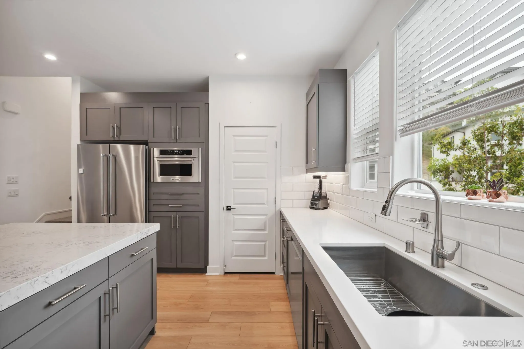 Photo #6: 250025967 Listing 