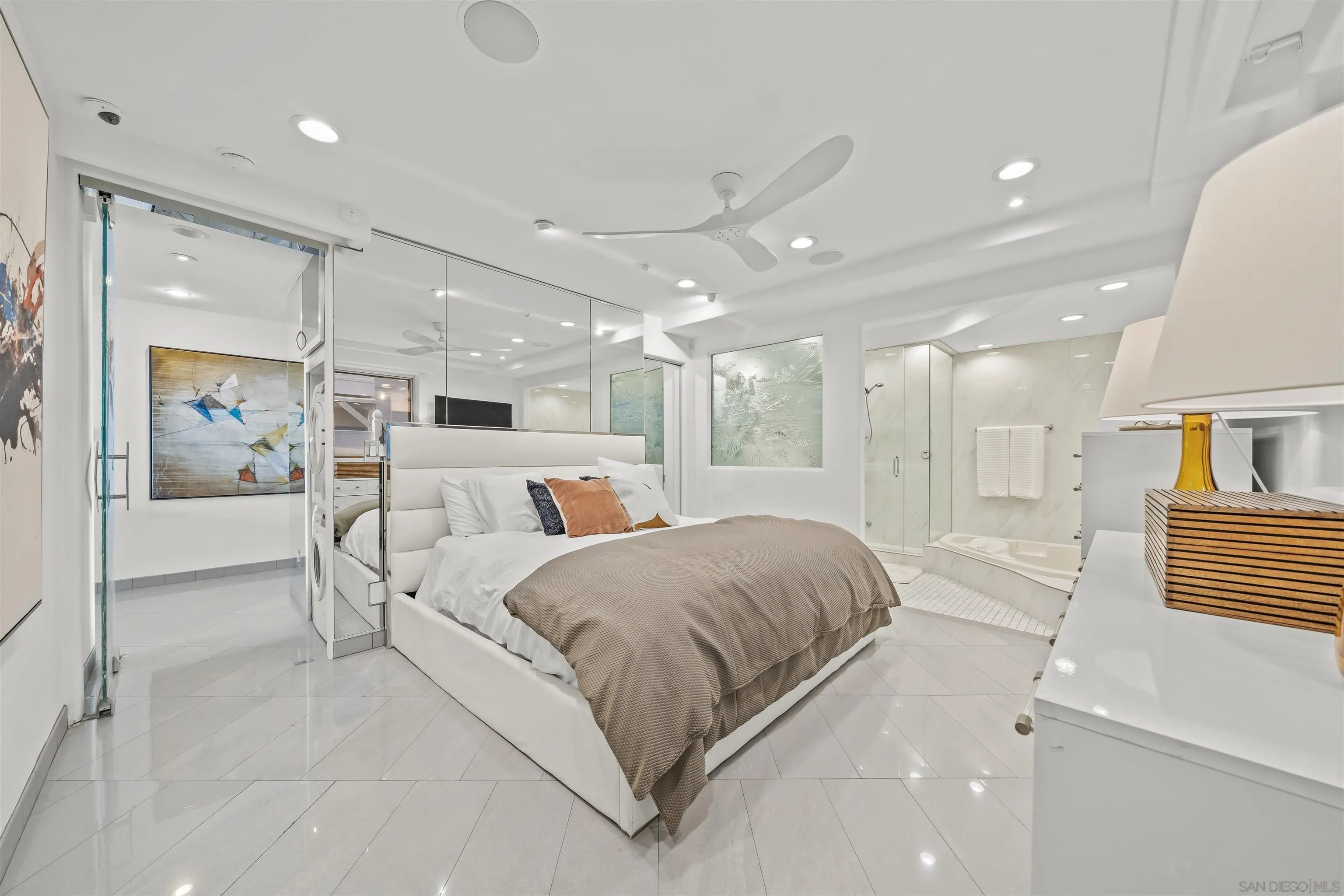Photo #23: 250025968 Listing: Photo #23