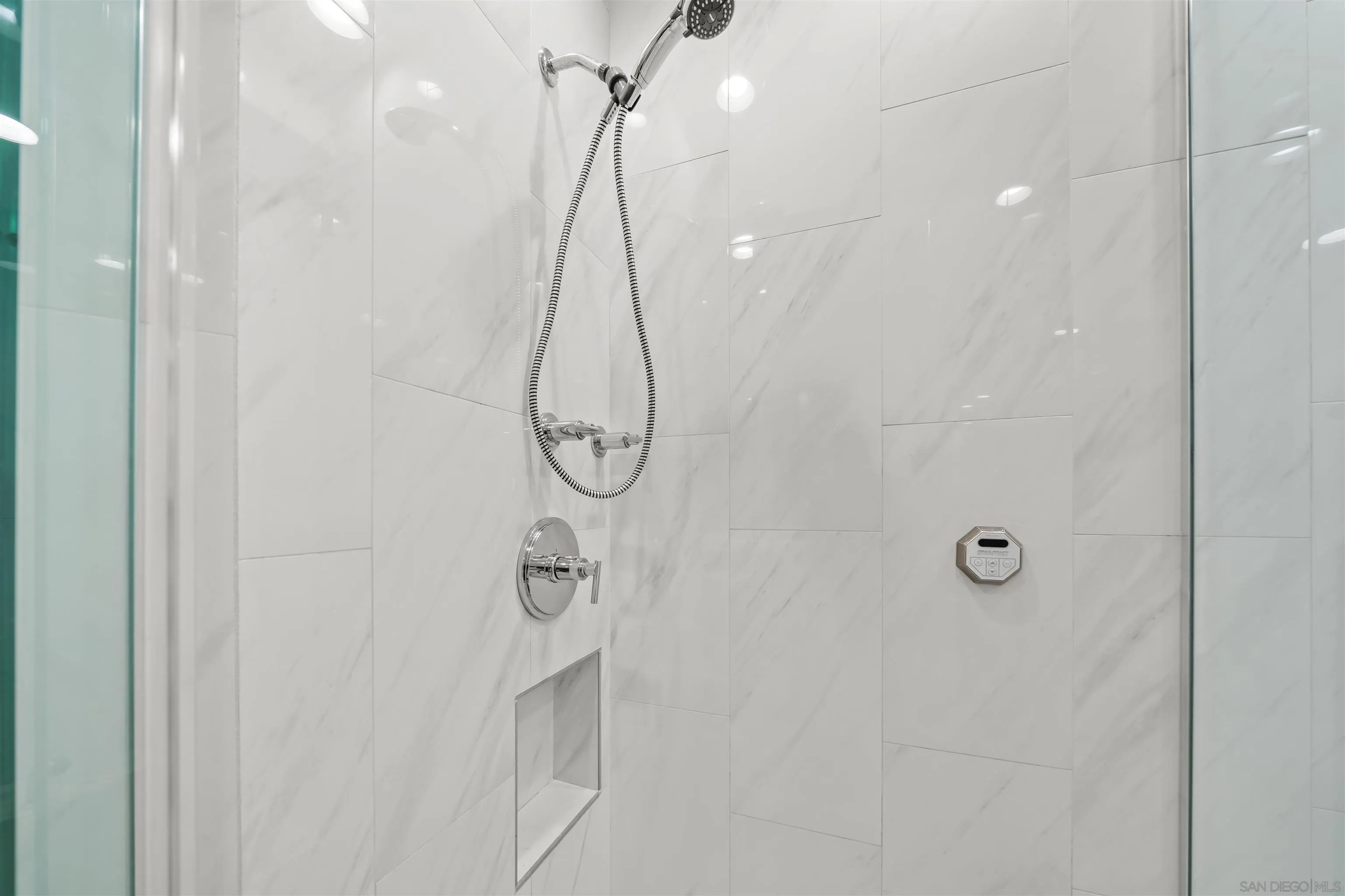 Photo #26: 250025968 Listing: Photo #26