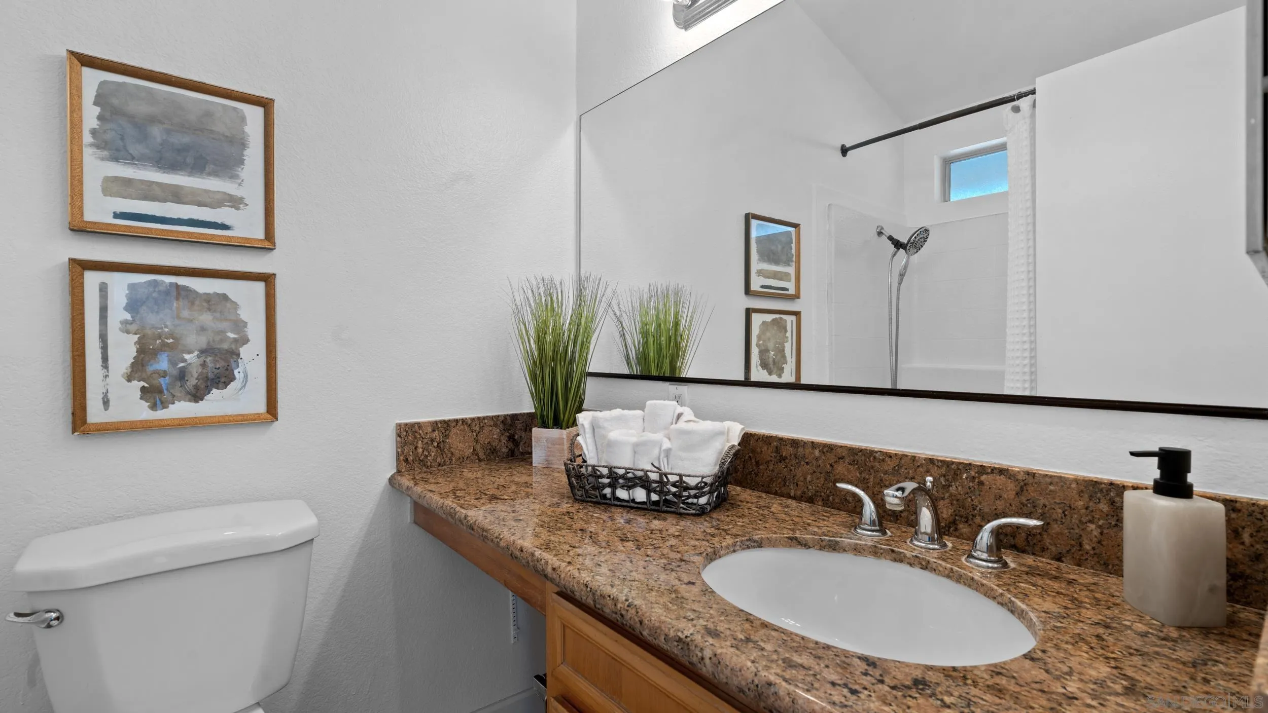 https://cdn.realtyfeed.com/cdn/127/250025983/3fd05c63da783fe02a2dde7e3e9c38c0.webp