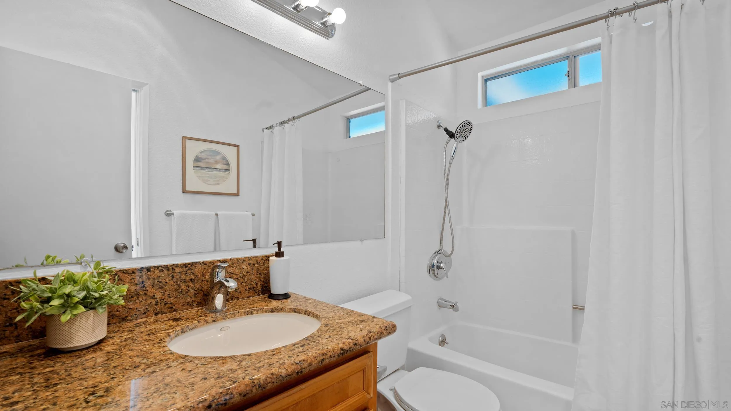 https://cdn.realtyfeed.com/cdn/127/250025983/8878ea93048642e7c40105f1bf8f216f.webp