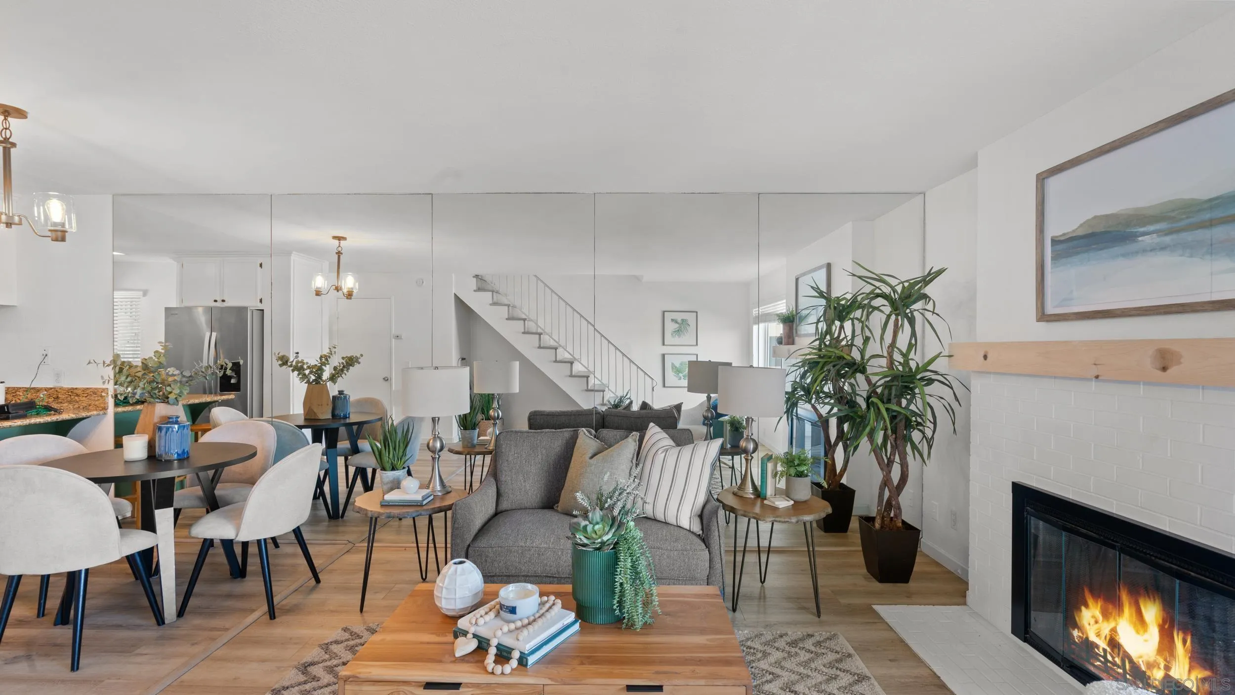 https://cdn.realtyfeed.com/cdn/127/250025983/a1ceec35f79ea69b9cbf640dcedd42b4.webp