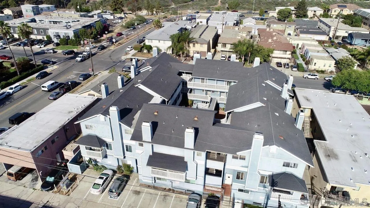 https://cdn.realtyfeed.com/cdn/127/250025983/ced2feb70842ed82c8173a7ddb04001f.webp