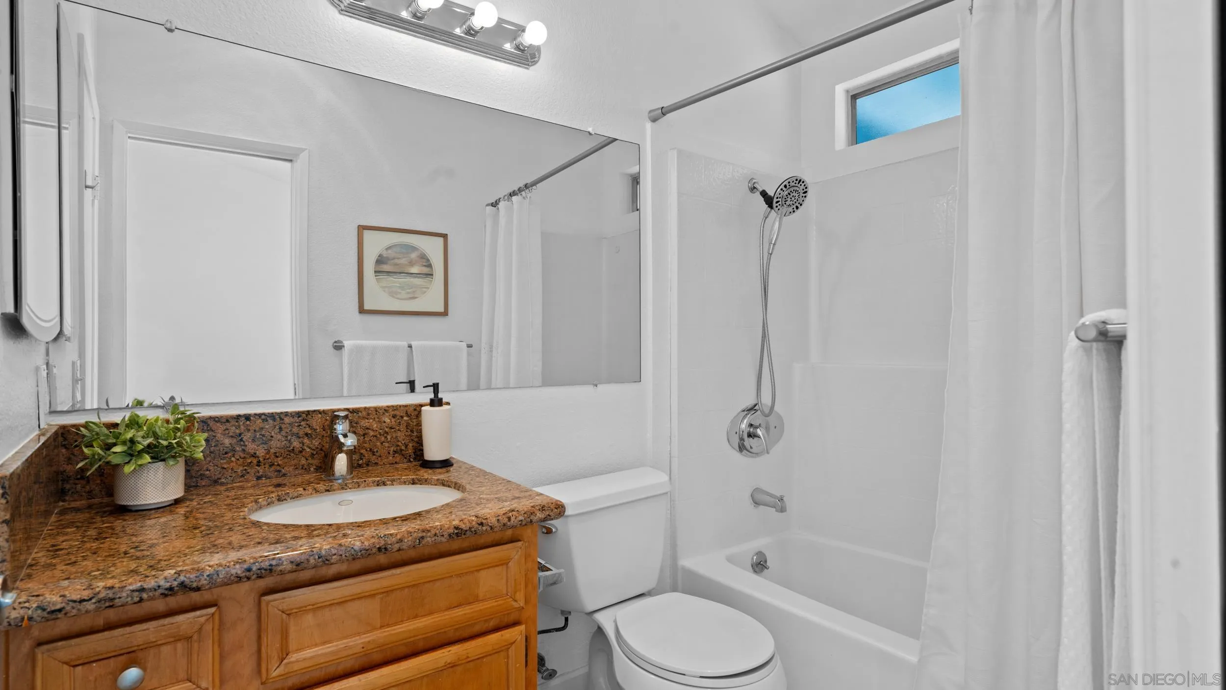 https://cdn.realtyfeed.com/cdn/127/250025983/dee8c31bc5017822761d4eaf2e8ba401.webp