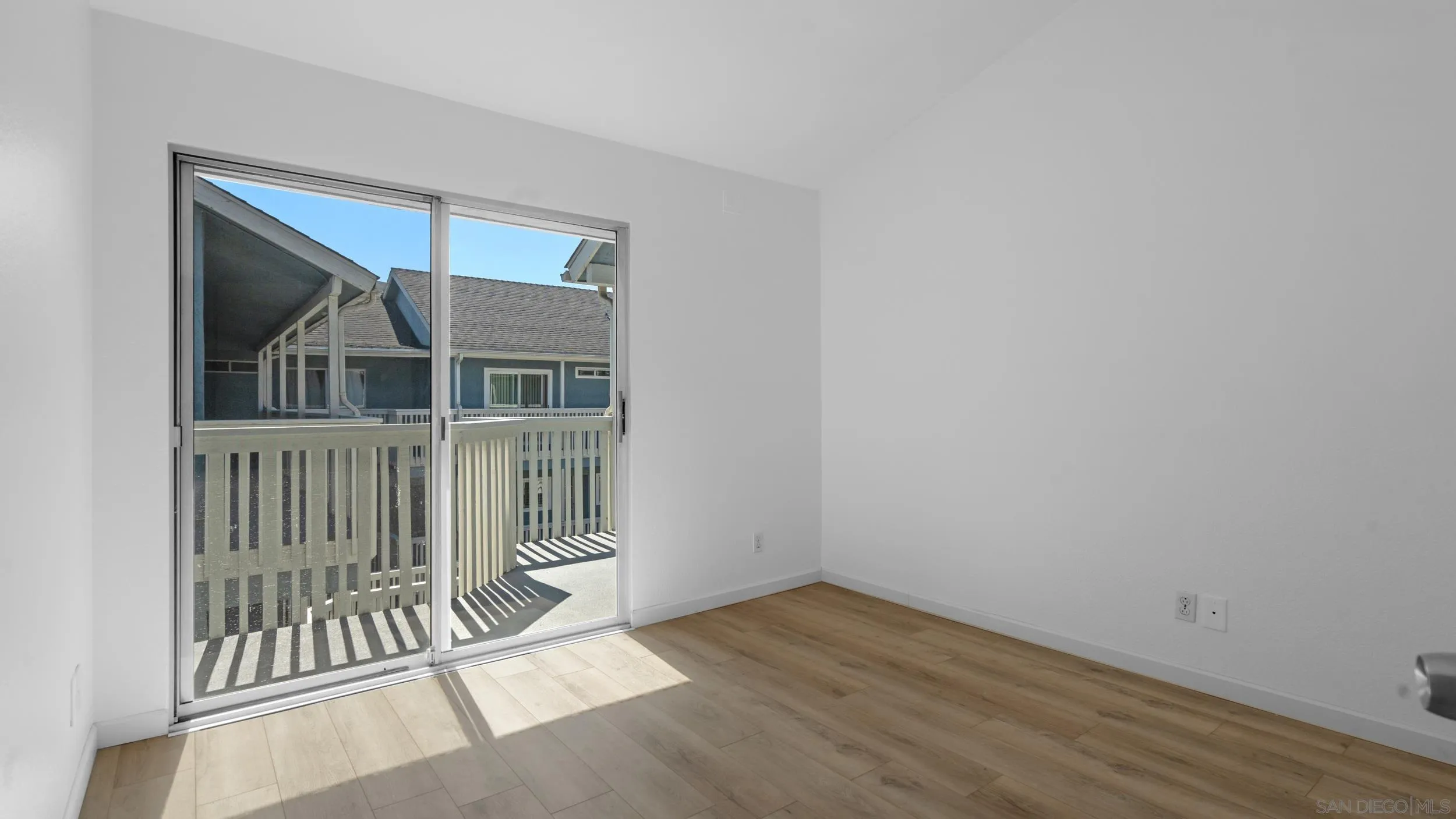 https://cdn.realtyfeed.com/cdn/127/250025983/f9112c626397b9a5437e99e87beb09d5.webp