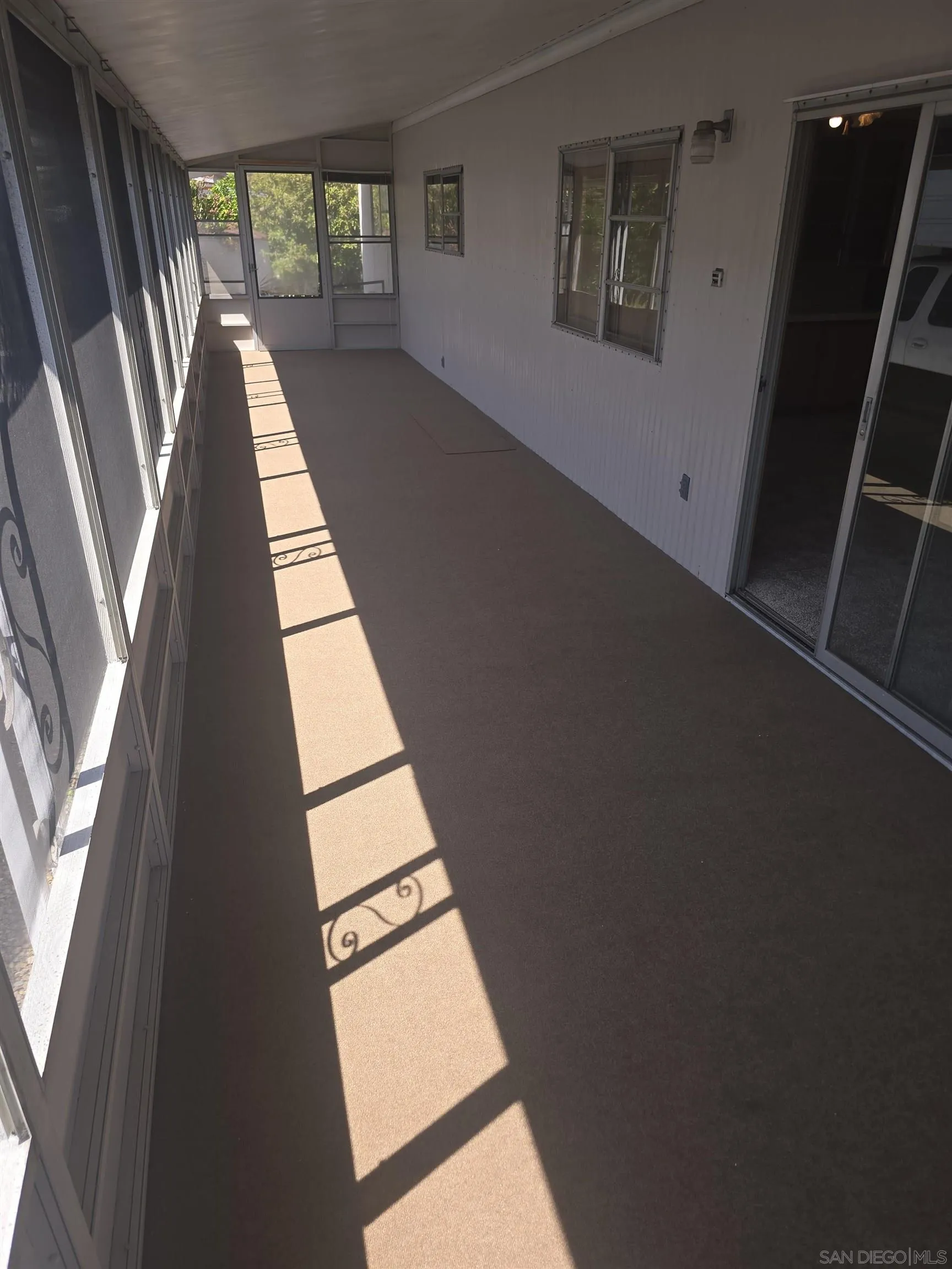 https://cdn.realtyfeed.com/cdn/127/250026010/b9acf6b3bc584a4aaac624b0aea7dbd7.webp