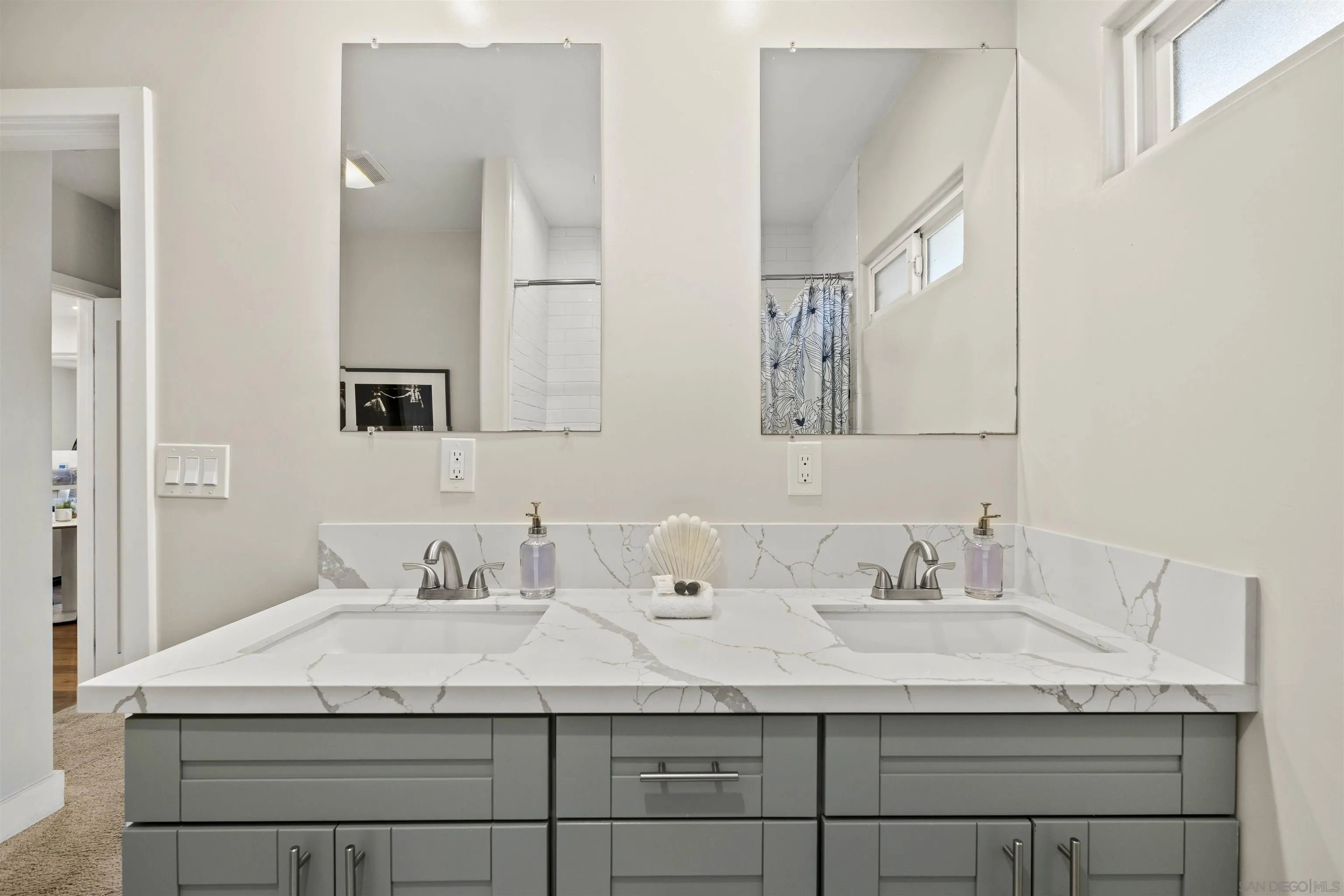 https://cdn.realtyfeed.com/cdn/127/250026026/83753f5e6aece753da6bd59251a72db0.webp