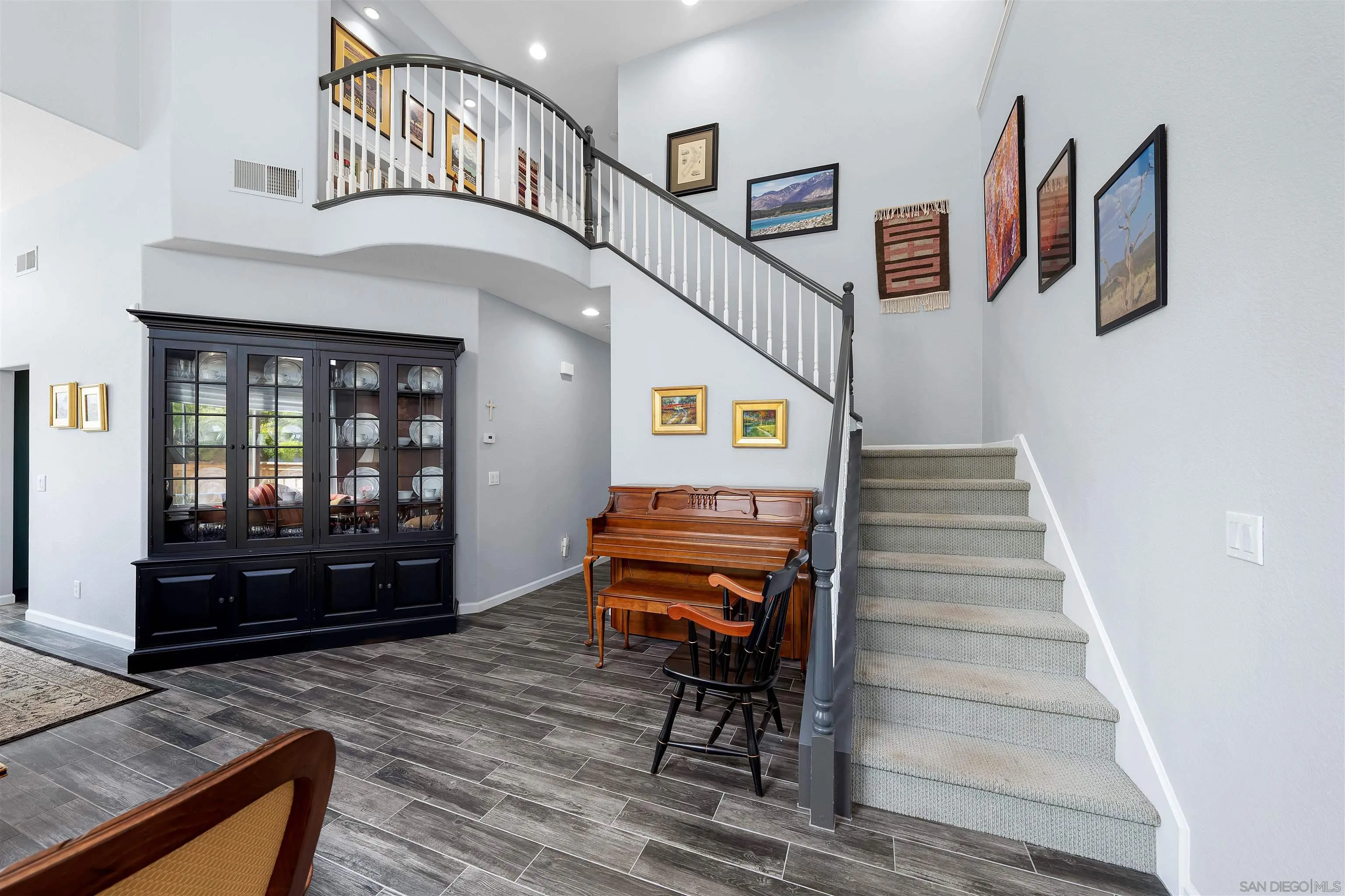 https://cdn.realtyfeed.com/cdn/127/250026027/99bd9d6c16b5bc875708a9c06e10b698.webp