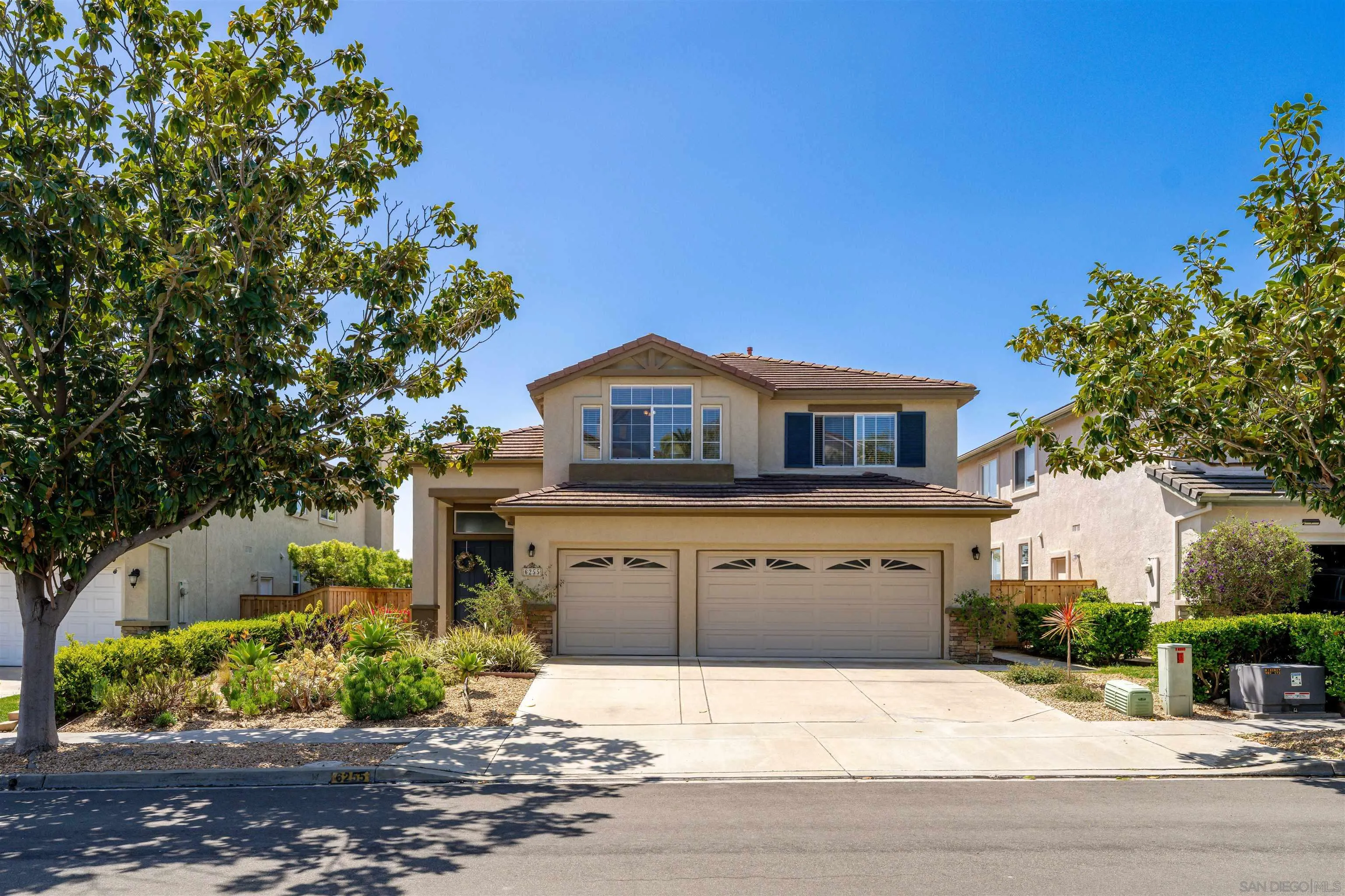 https://cdn.realtyfeed.com/cdn/127/250026027/f4b6ef94ae9eb7d855c33a6db0771b91.webp