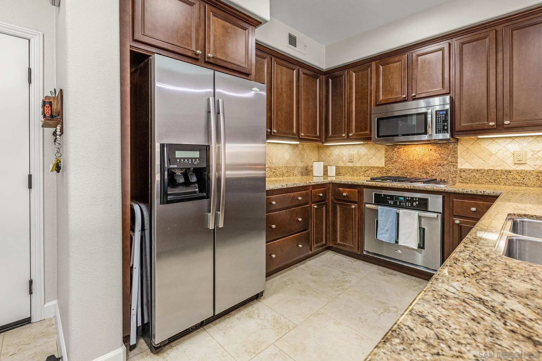 Photo #6: 250026048 Listing 