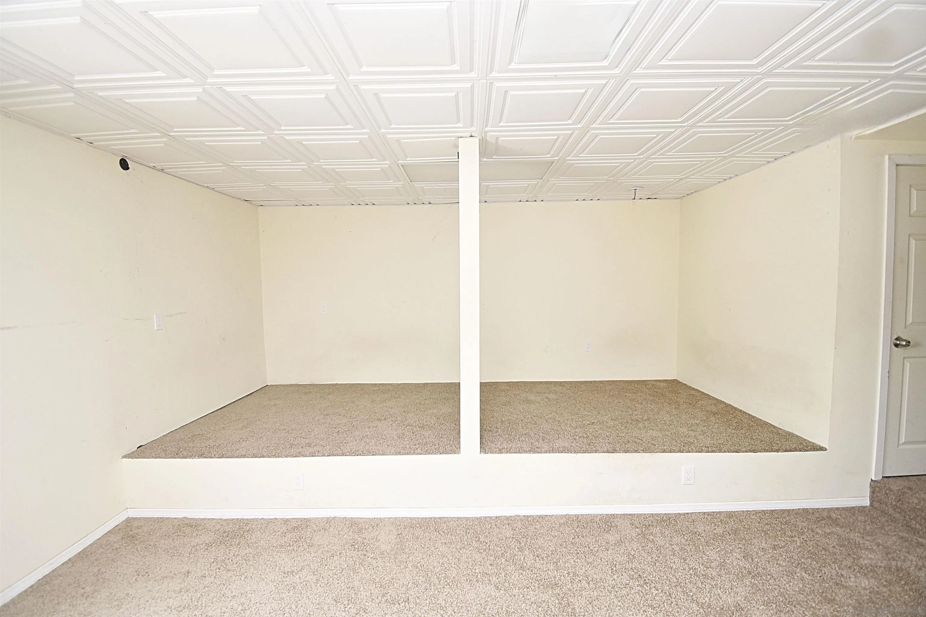 https://cdn.realtyfeed.com/cdn/127/250026056/262ec479d56d9eaf2e1caeedb055bf96.webp