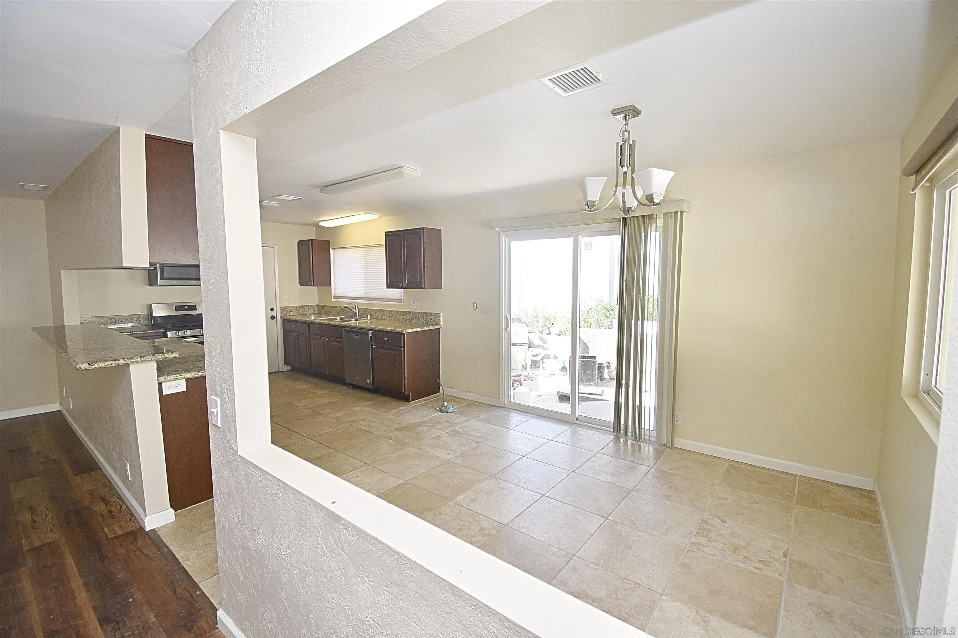 https://cdn.realtyfeed.com/cdn/127/250026056/a52dd94adb2d819f4d0261fa54d63a84.webp