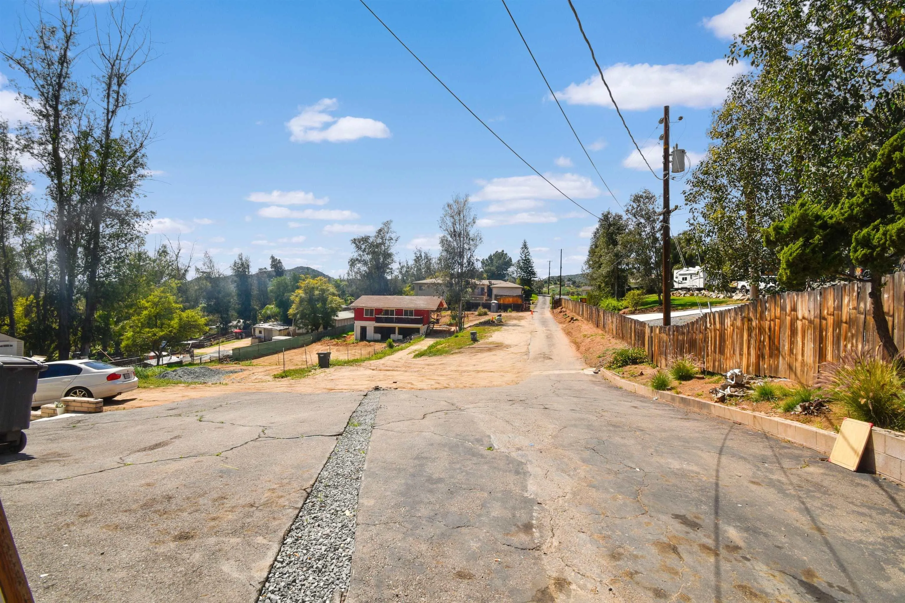 https://cdn.realtyfeed.com/cdn/127/250026056/fabe39d8afe83f7717ea36589e7bf817.webp
