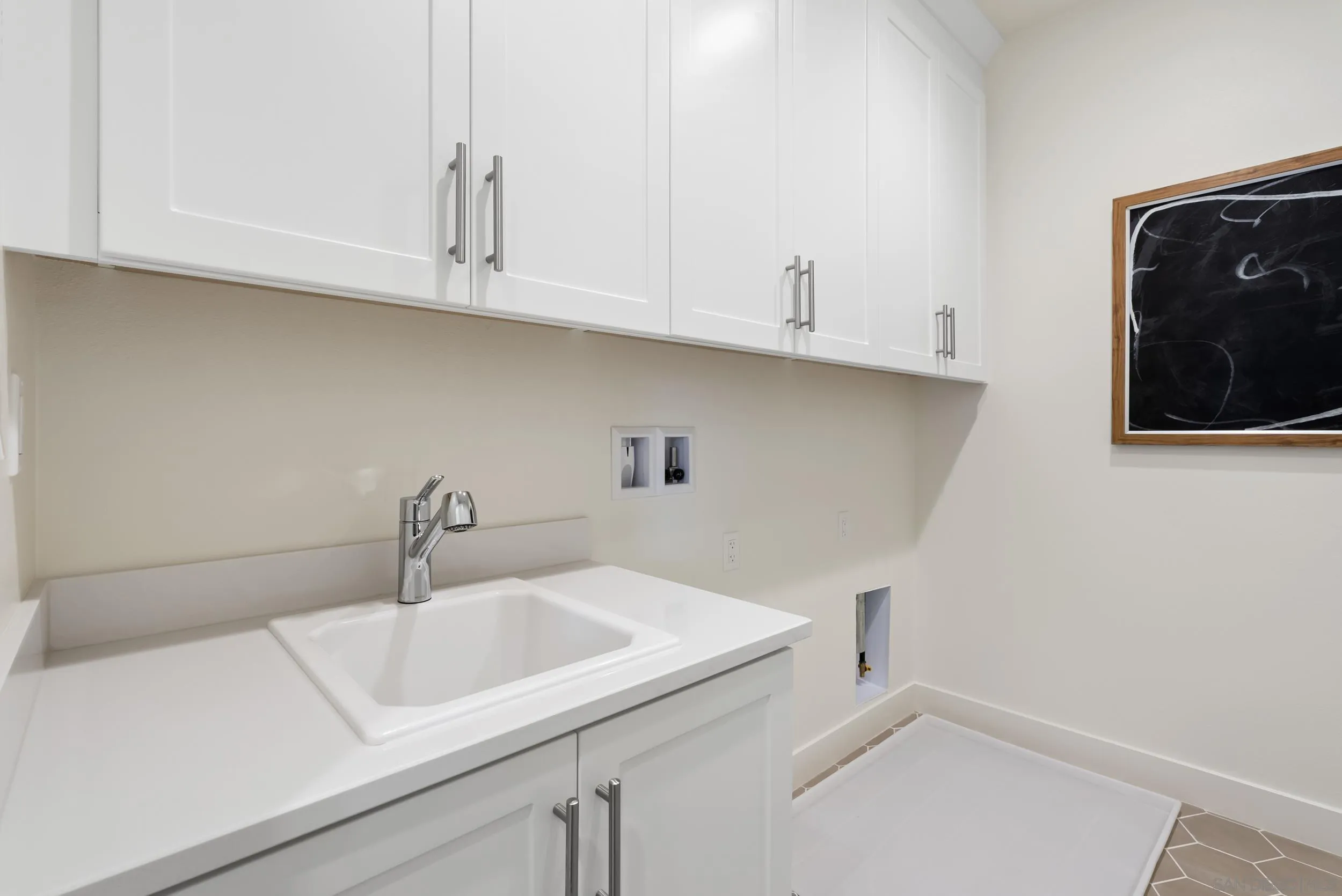 https://cdn.realtyfeed.com/cdn/127/250026061/474348003a395376126fec9b7e6dbec4.webp