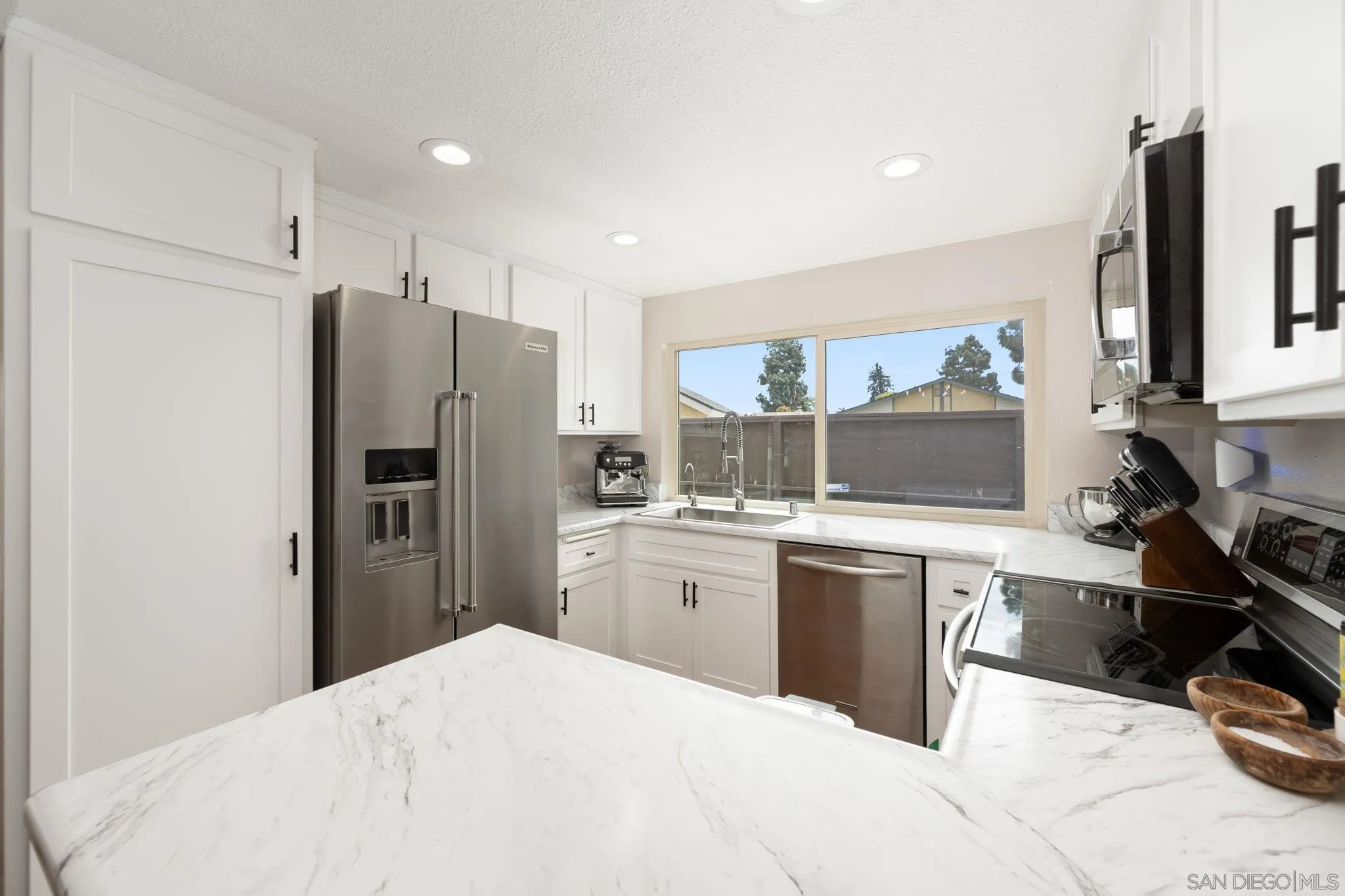 Photo #4: 250026090 Listing 