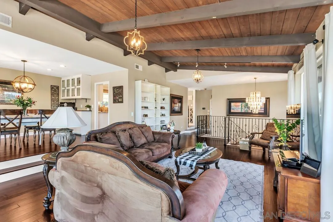 https://cdn.realtyfeed.com/cdn/127/250026108/5d4b220e5940561b07317d22ef35c706.webp
