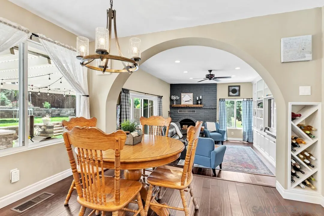 https://cdn.realtyfeed.com/cdn/127/250026108/99781a07155f7a56bca965281a631c15.webp