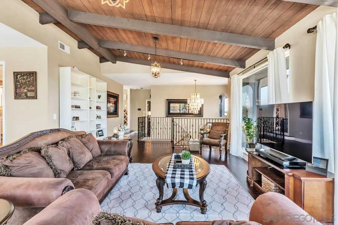 https://cdn.realtyfeed.com/cdn/127/250026108/da2f6a1f33b7feb1f33eb2d85bfc2c03.webp