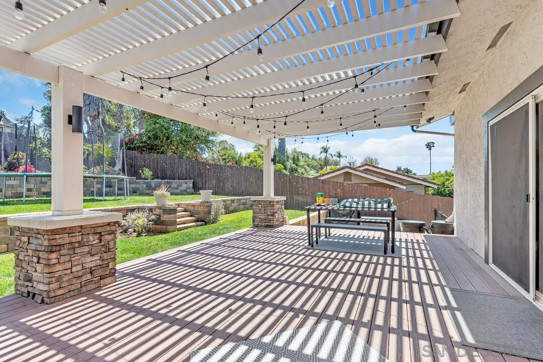 https://cdn.realtyfeed.com/cdn/127/250026108/daff064f052f14eebe1e71e7885e6b4a.webp