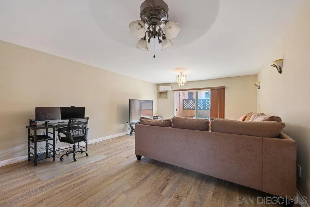 Photo #15: 250026120 Listing: Photo #15