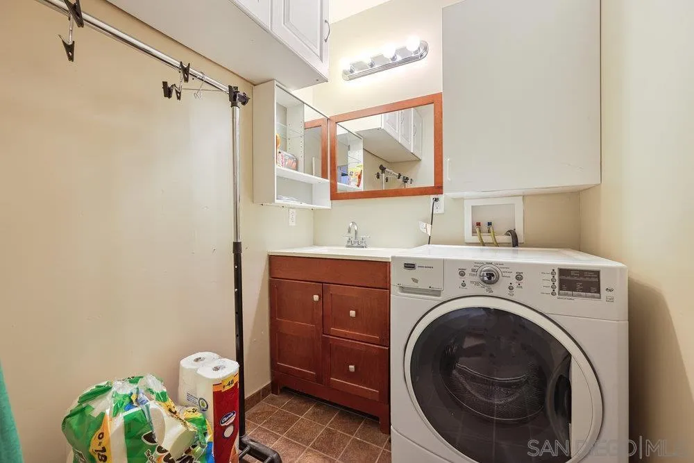 Photo #11: 250026120 Listing: Photo #11