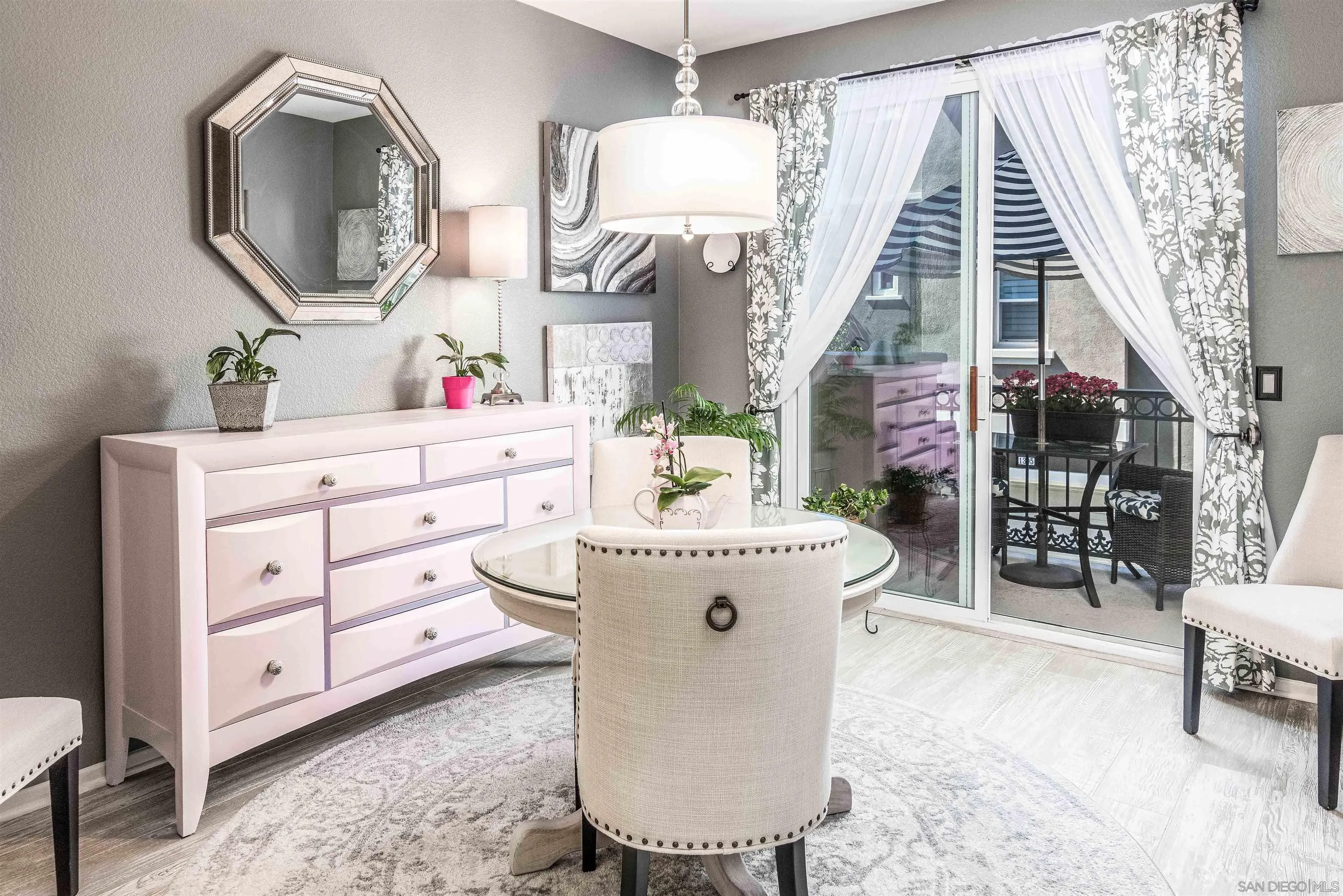 https://cdn.realtyfeed.com/cdn/127/250026138/0939bd41ac0d2f99bb5bc65d1111f0e2.webp