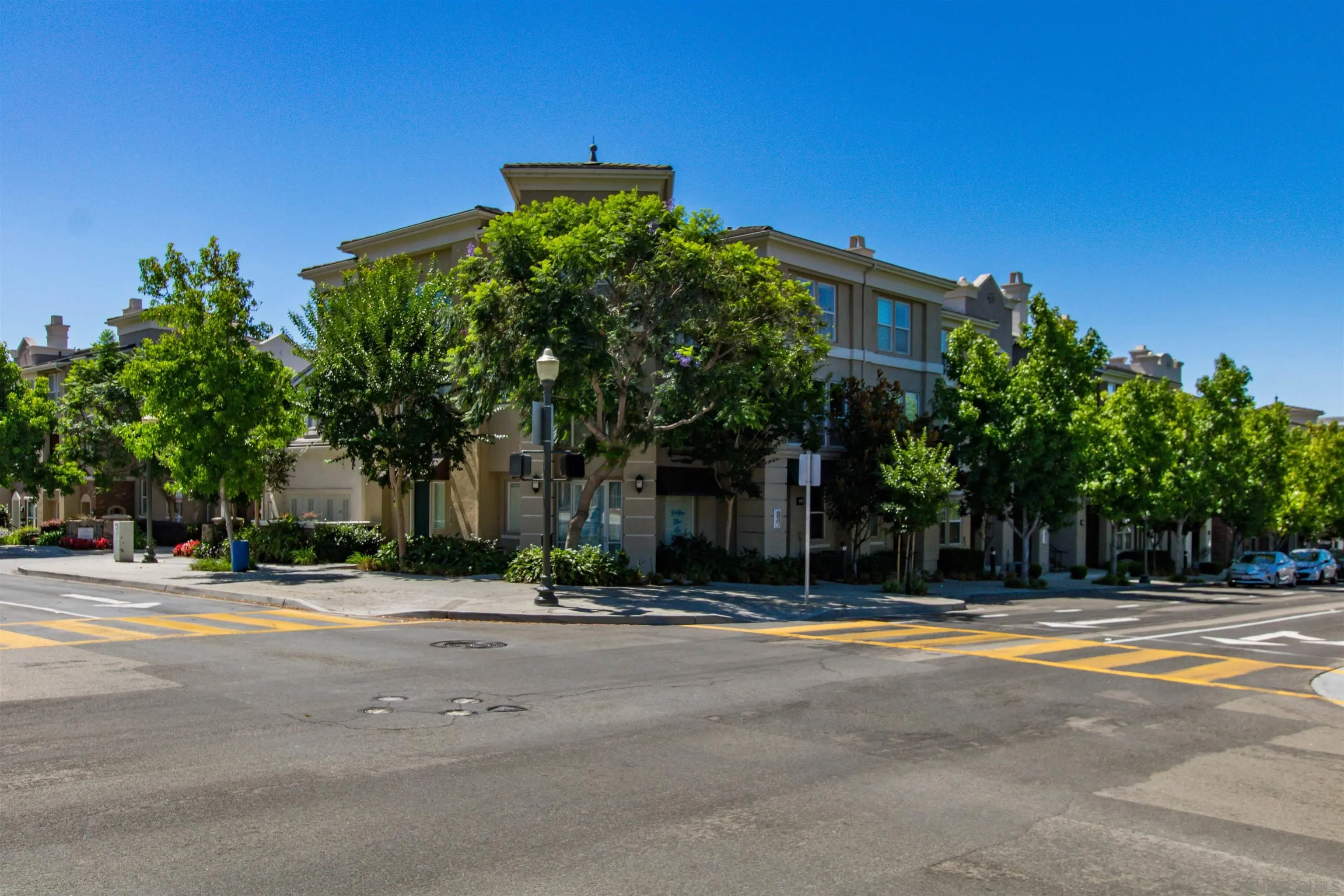 https://cdn.realtyfeed.com/cdn/127/250026138/3be4df390d9f26ade03d3e3a0ef449f4.webp