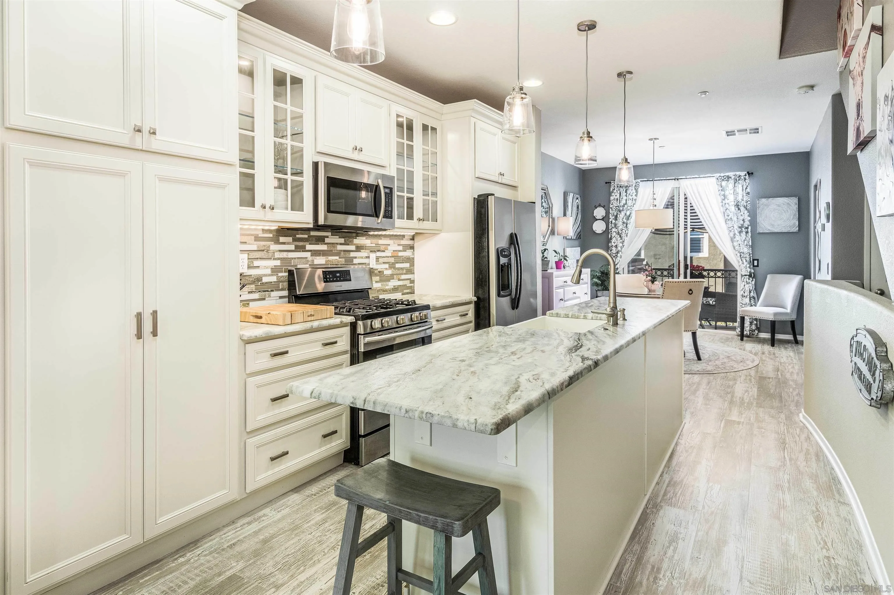 https://cdn.realtyfeed.com/cdn/127/250026138/48e4a430193975c978473d69cc8cbb38.webp