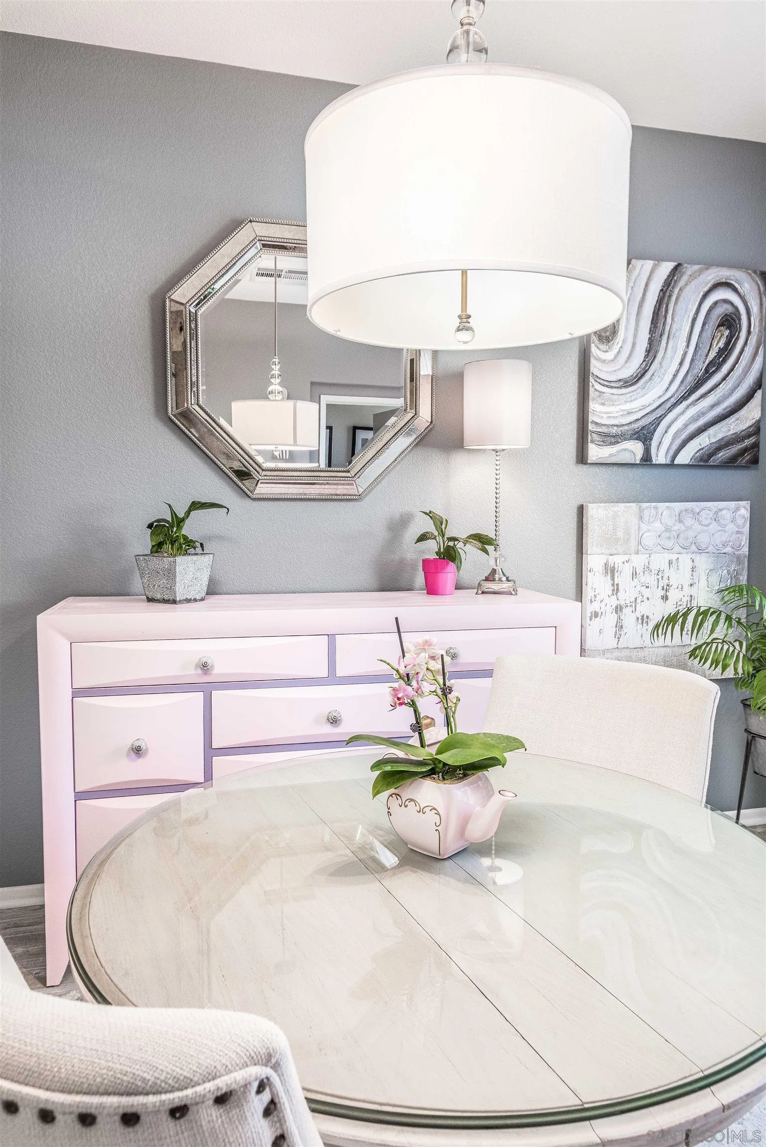 https://cdn.realtyfeed.com/cdn/127/250026138/57418ae6c92bd645da0ed62f759f43fc.webp