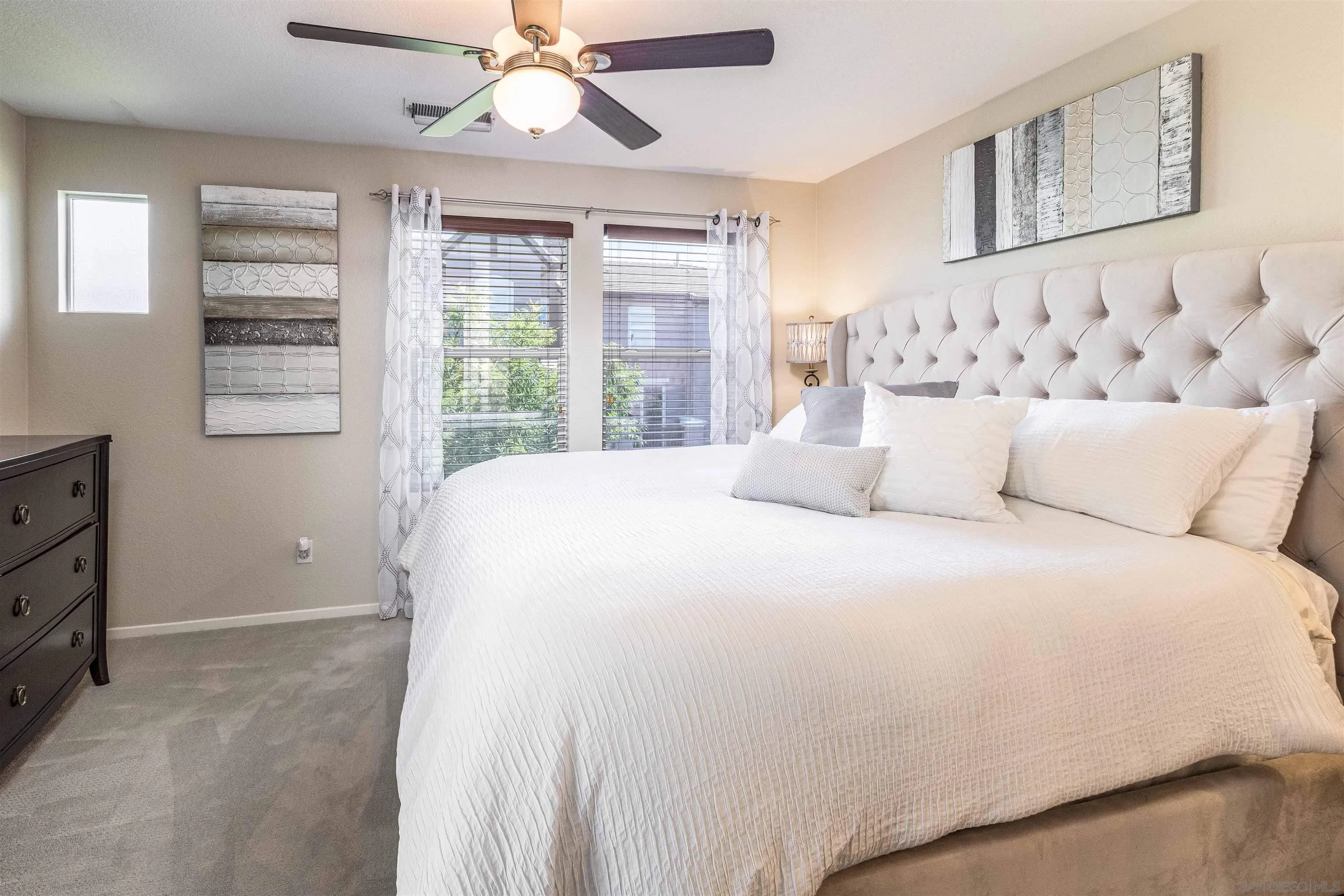 https://cdn.realtyfeed.com/cdn/127/250026138/5ef9c9296b500a9a78e1adacb0facb62.webp