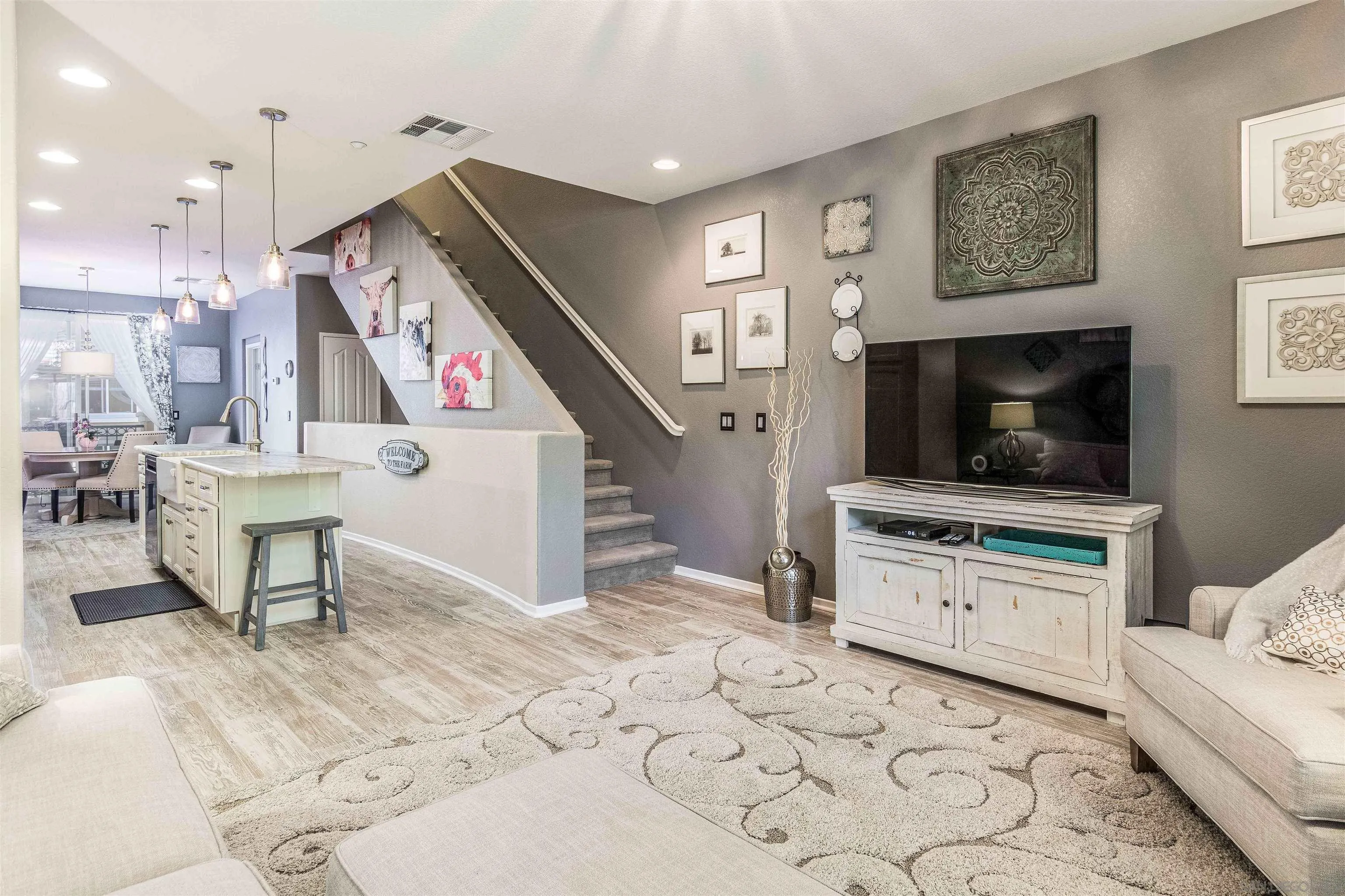 https://cdn.realtyfeed.com/cdn/127/250026138/94c1214925076dc5fd1f136807a841c8.webp