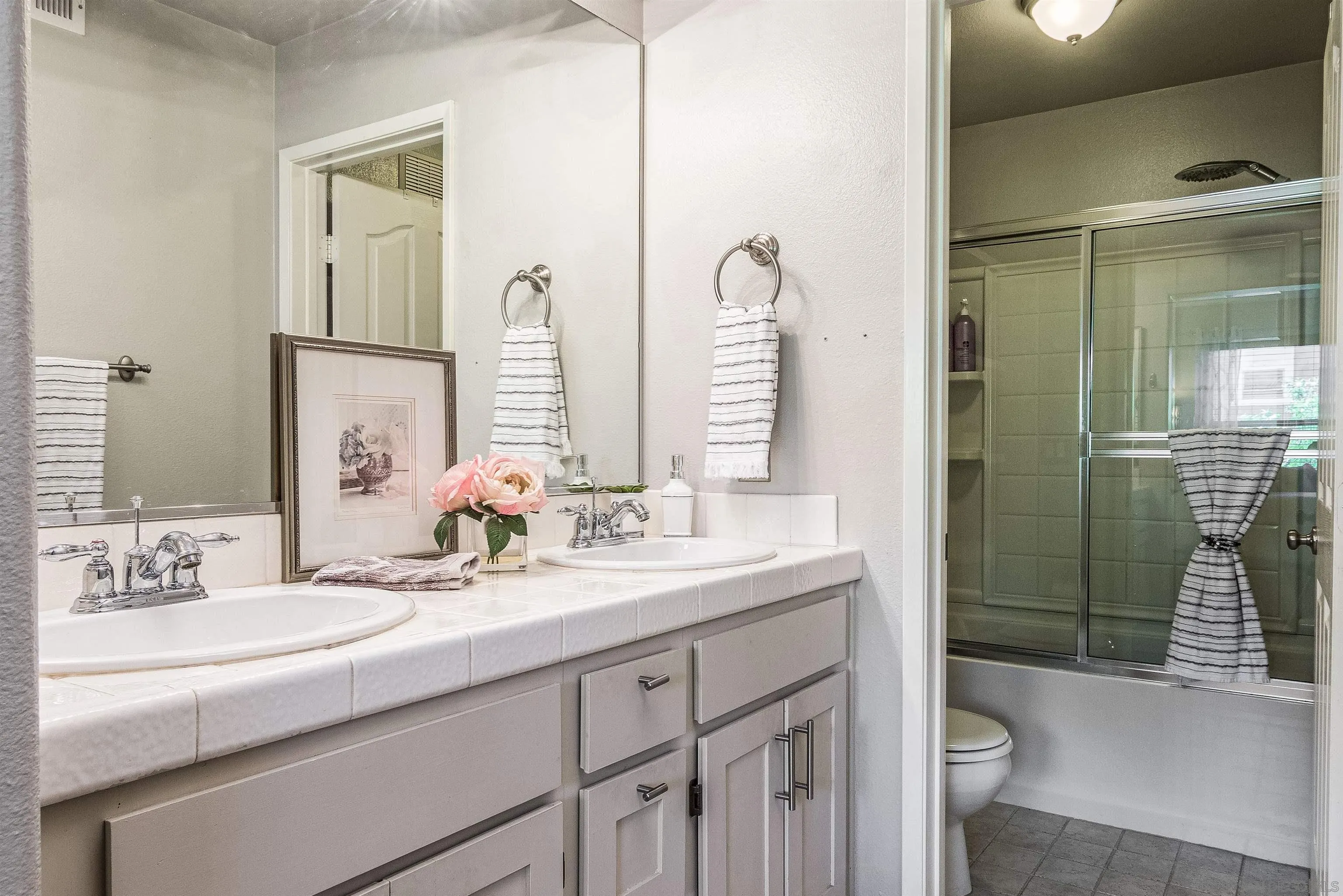 https://cdn.realtyfeed.com/cdn/127/250026138/c7782671af00fad5f18209c67ed0460d.webp