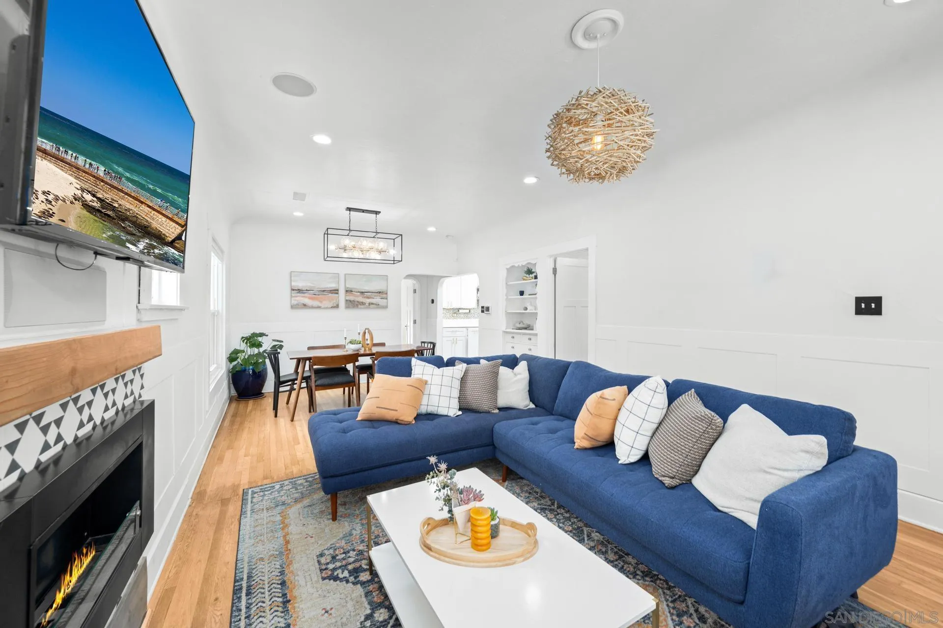 https://cdn.realtyfeed.com/cdn/127/250026152/019760d4c6afeef5b8bb0e0c0ba107a9.webp