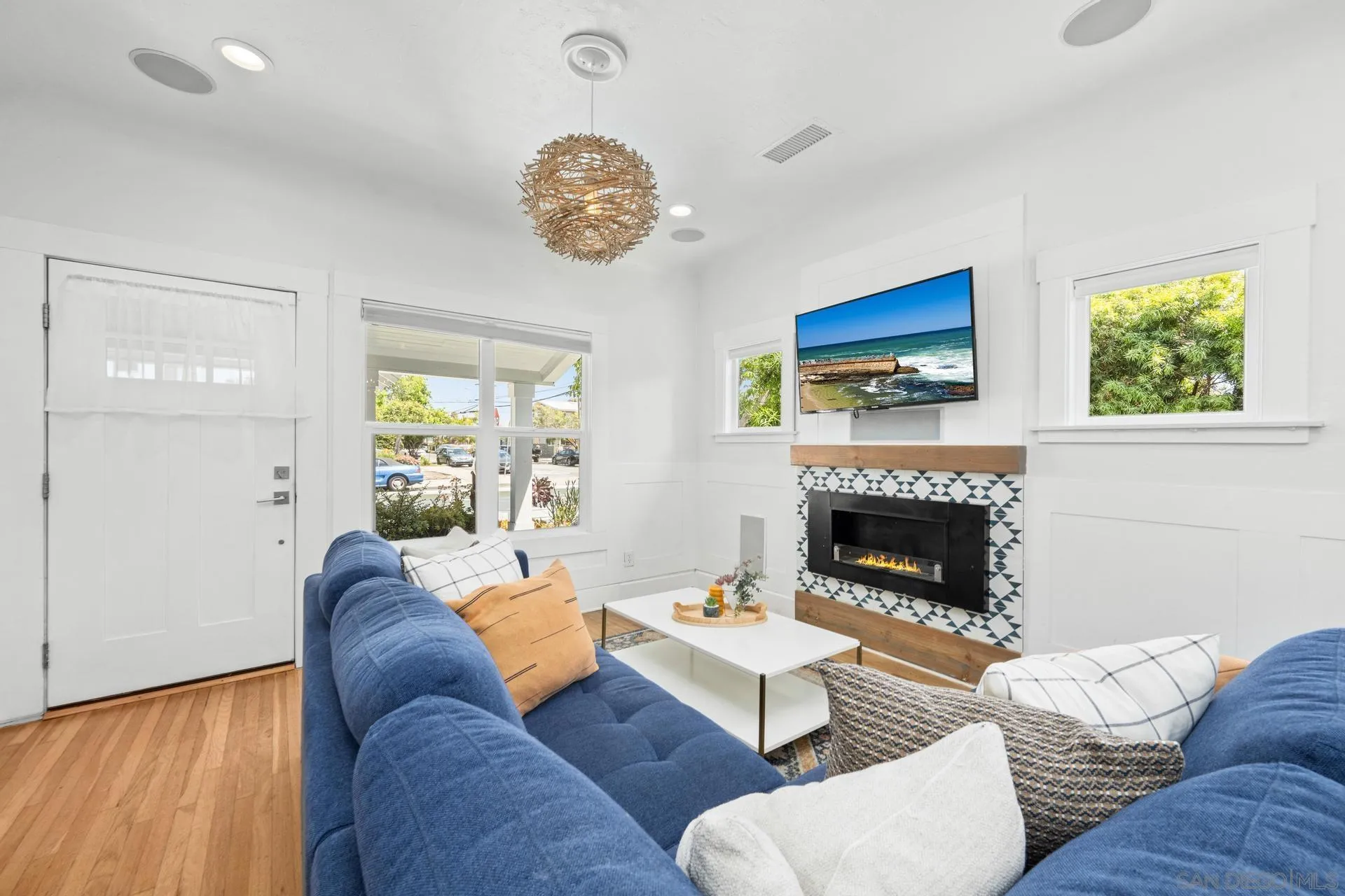 https://cdn.realtyfeed.com/cdn/127/250026152/1bcd0bb56a54501ec06beaa8a79b690b.webp