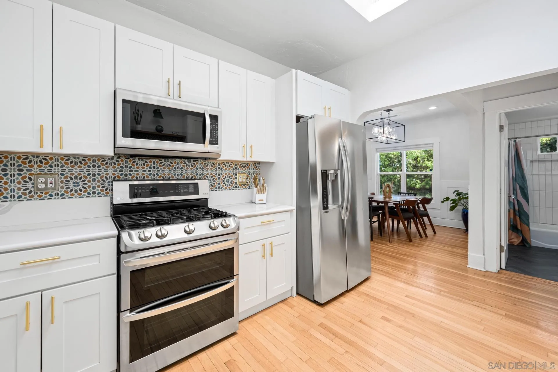 https://cdn.realtyfeed.com/cdn/127/250026152/ef0668a02cc0ee9b141058a440d10dd3.webp