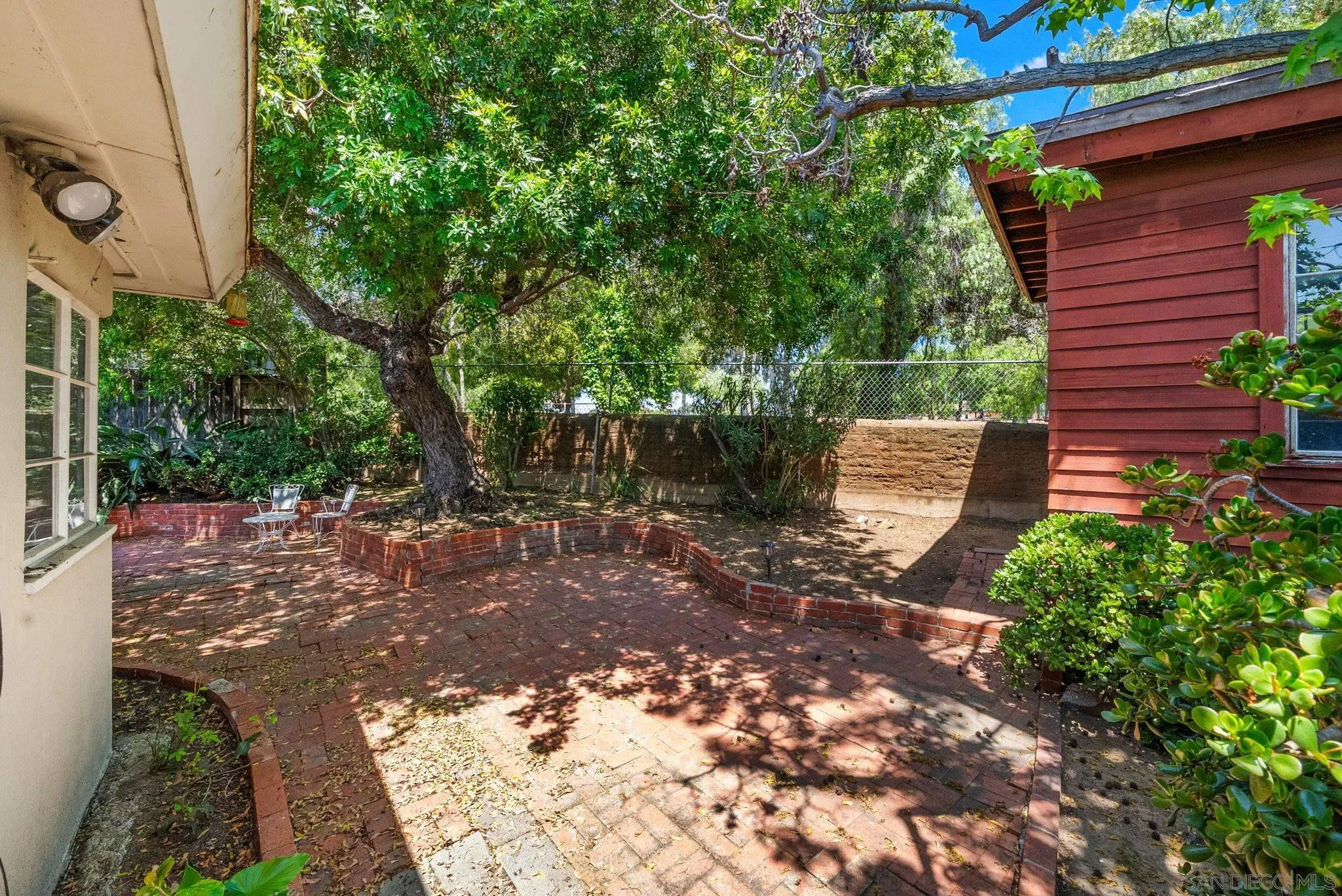 https://cdn.realtyfeed.com/cdn/127/250026160/18e021e8313a73b368000e1db43d2c2c.webp