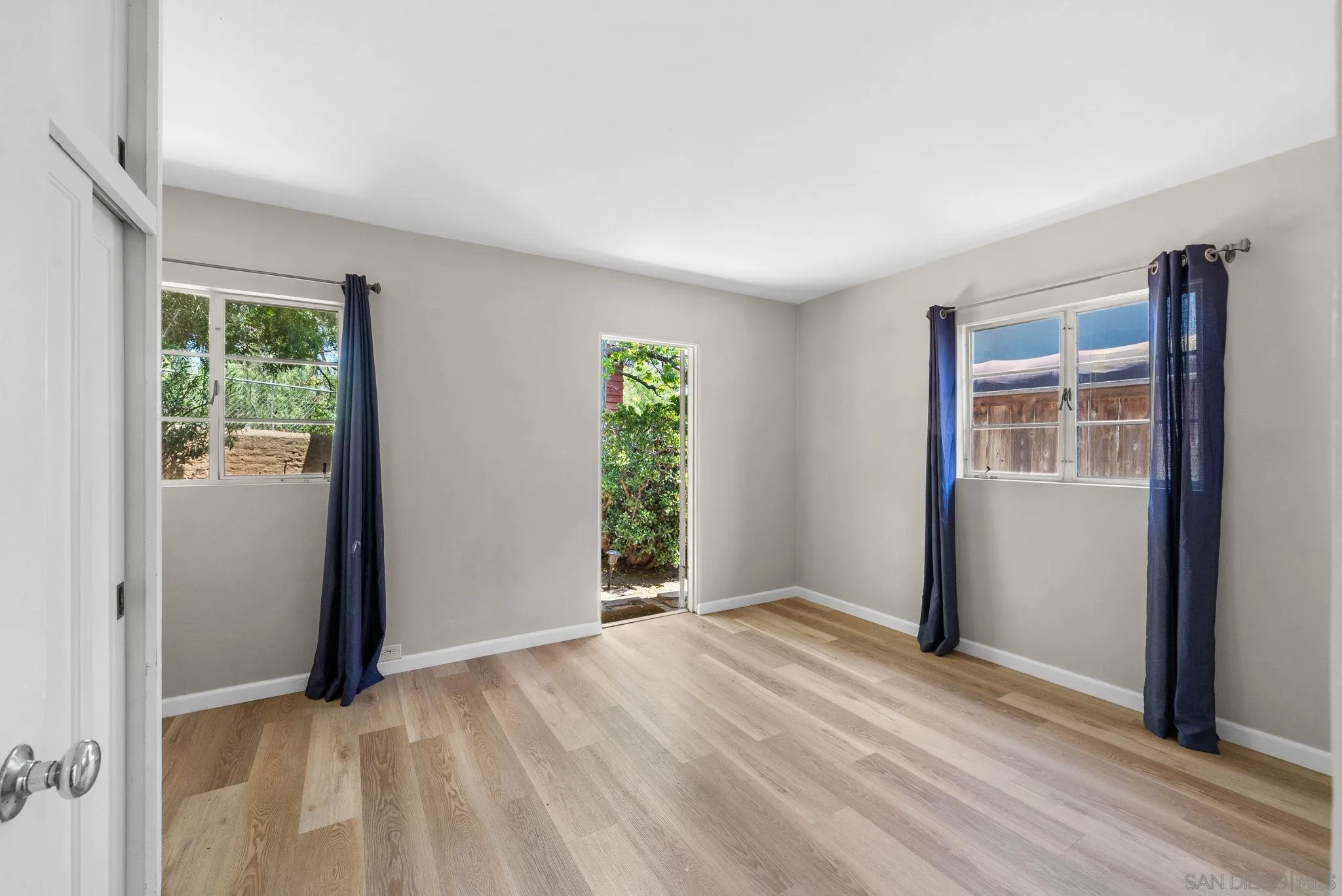 https://cdn.realtyfeed.com/cdn/127/250026160/3561e508a160fbe1fa3bfbb8cd3d08bb.webp