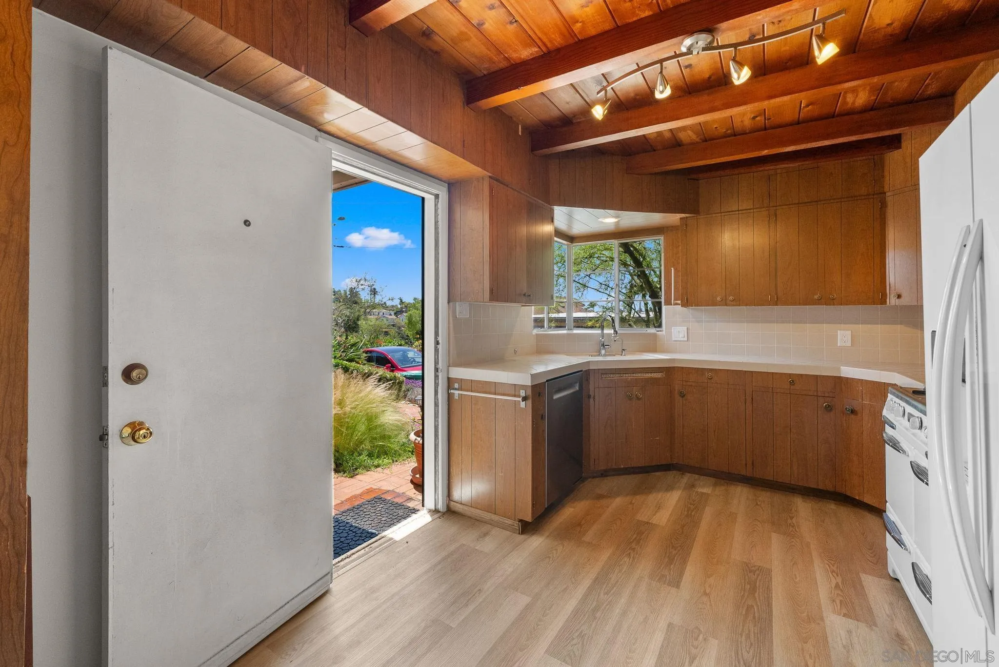 https://cdn.realtyfeed.com/cdn/127/250026160/d0412c412fc41131e9ac7dc25dbbf263.webp