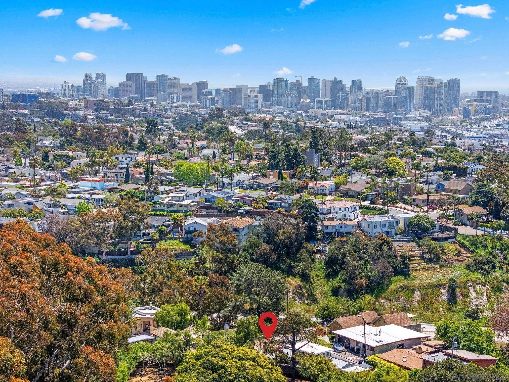https://cdn.realtyfeed.com/cdn/127/250026160/e2baa4b1f9392aa1883443ef2dc84c14.webp